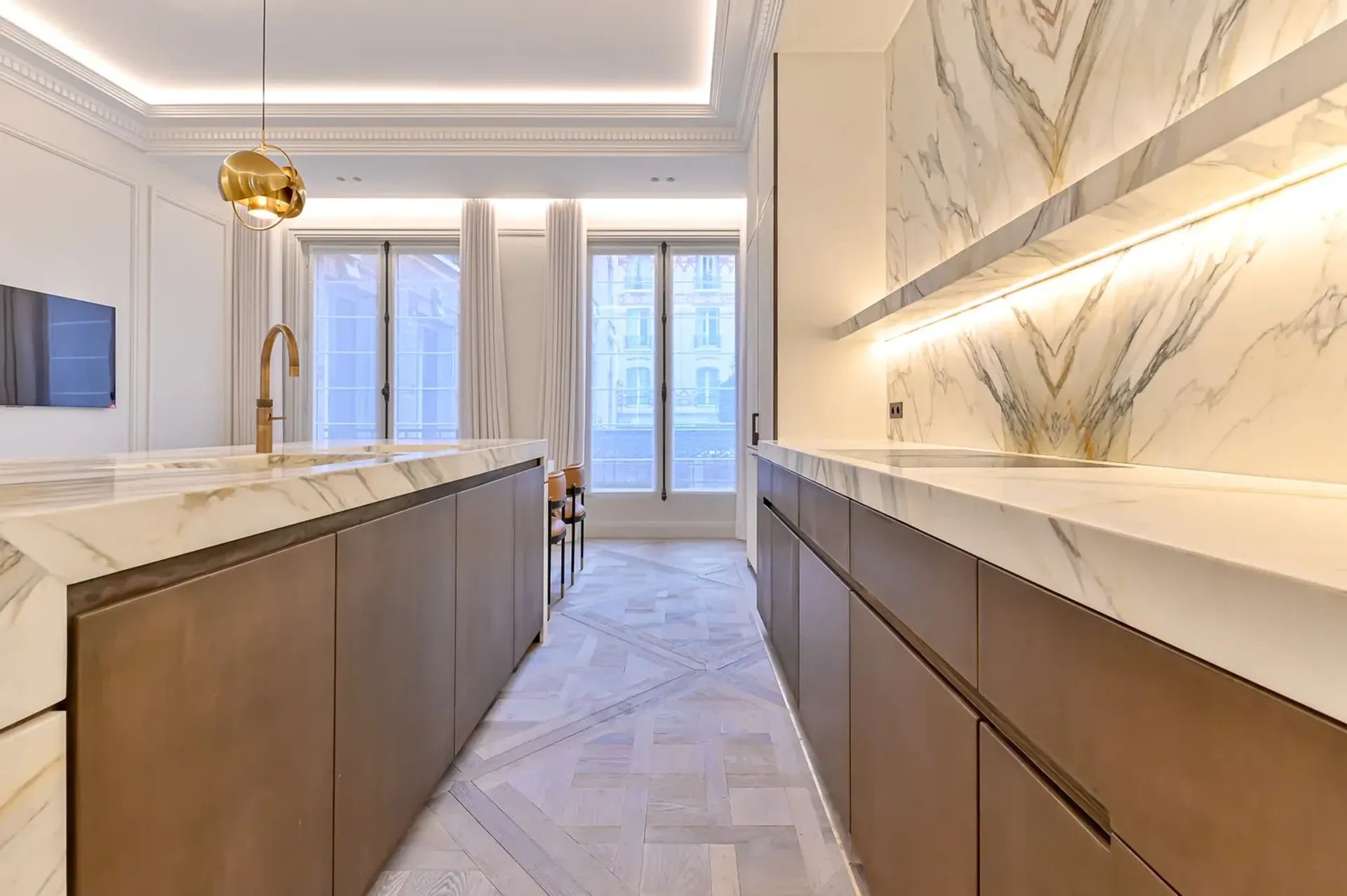 Condominium in Paris, Avenue Mozart 11313328