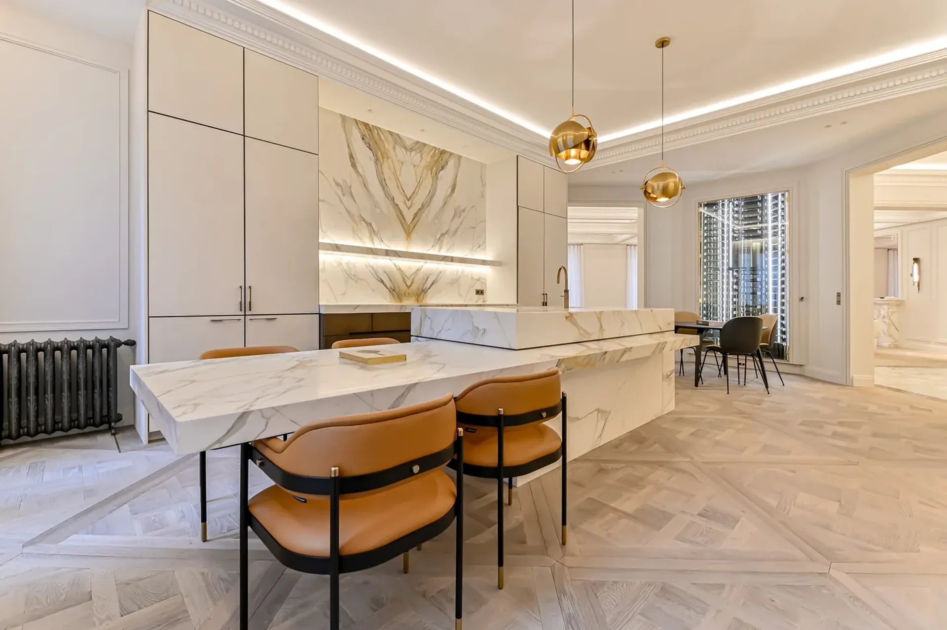 Condominium in Paris, Avenue Mozart 11313328