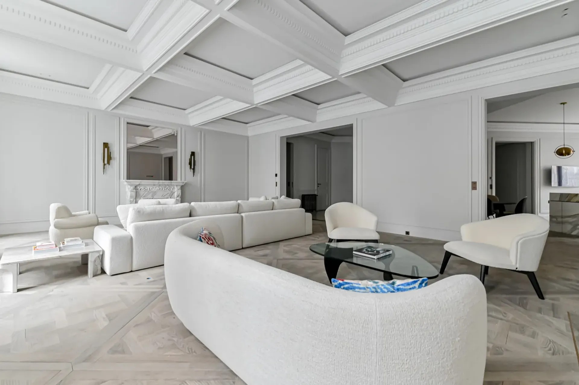 Condominium in Paris, Avenue Mozart 11313328