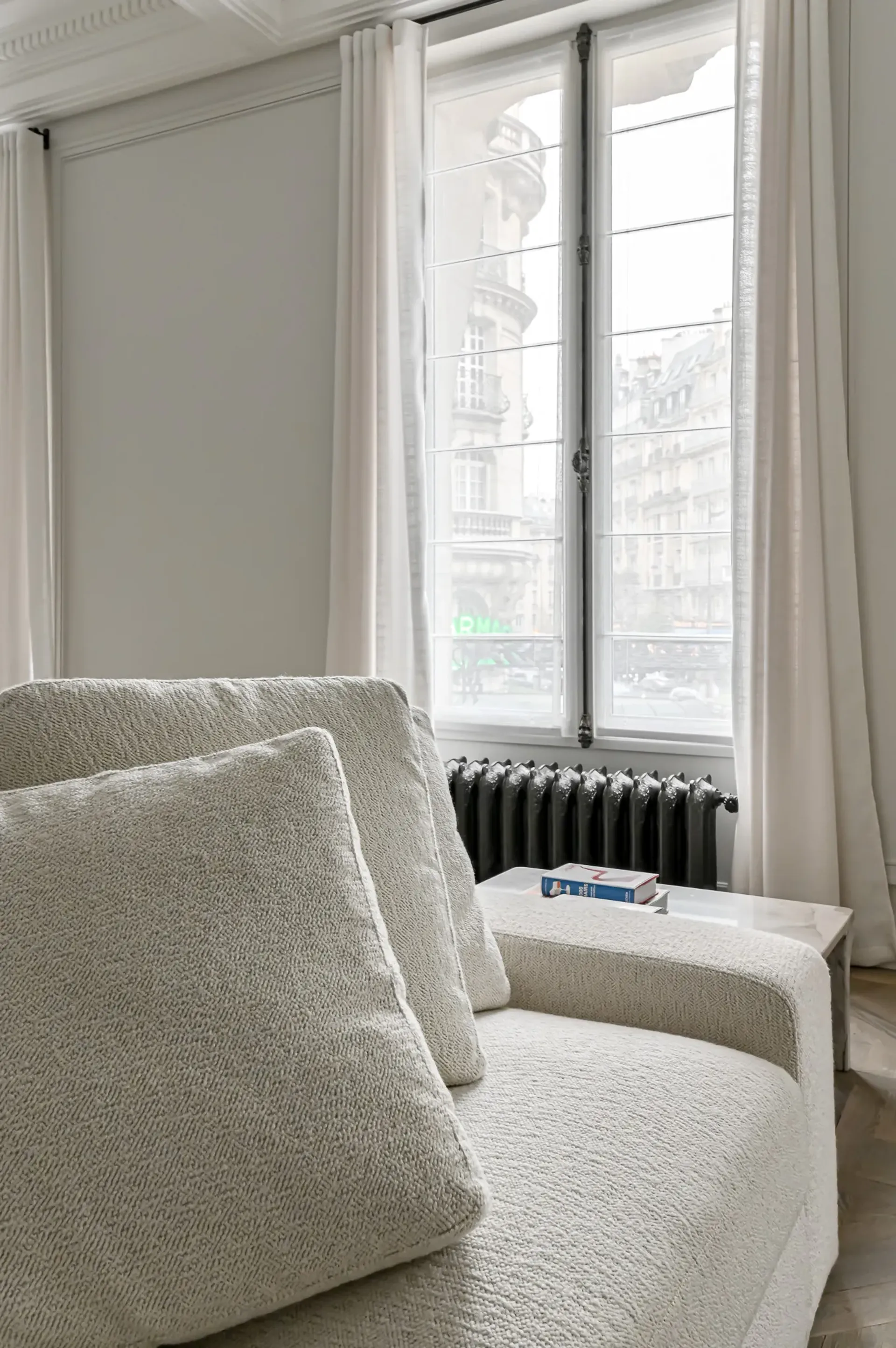 Condominium in Paris, Avenue Mozart 11313328