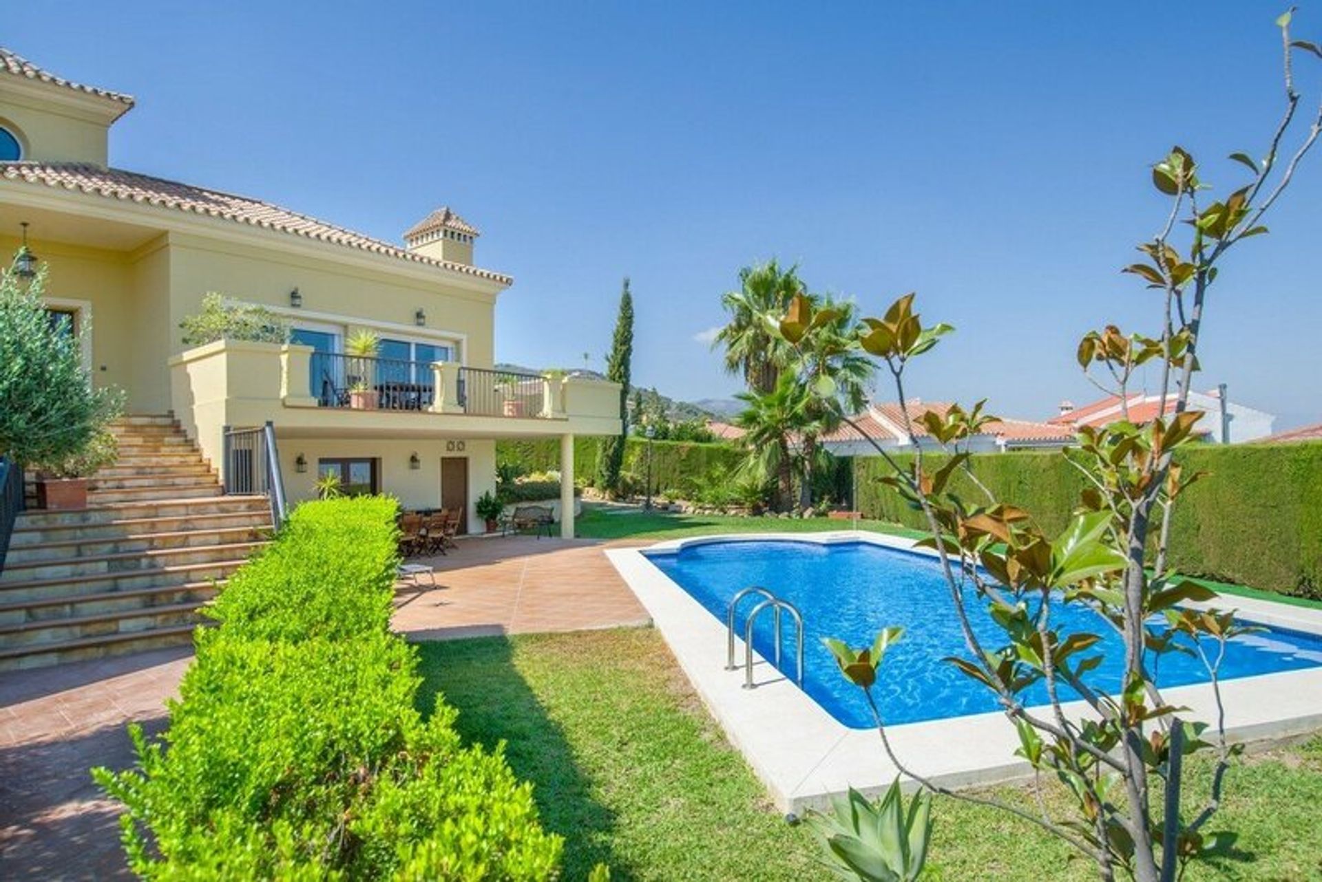 Casa nel Alhaurin de la Torre, Andalusia 11316643