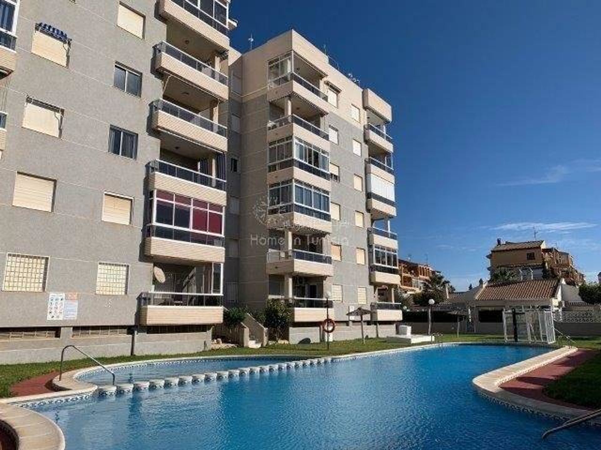 Condominio en Guardamar del Segura, Comunidad Valenciana 11318999