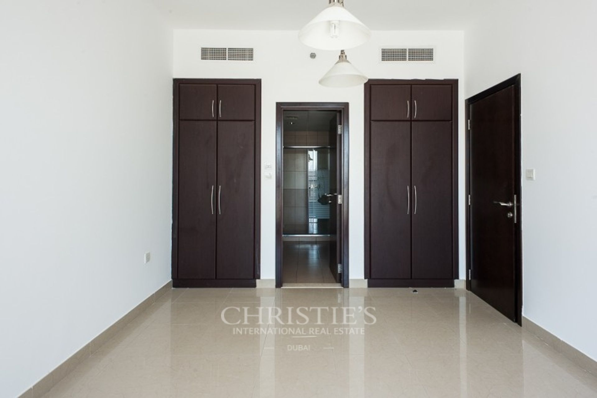 Condominium in دبي, دبي 11320549