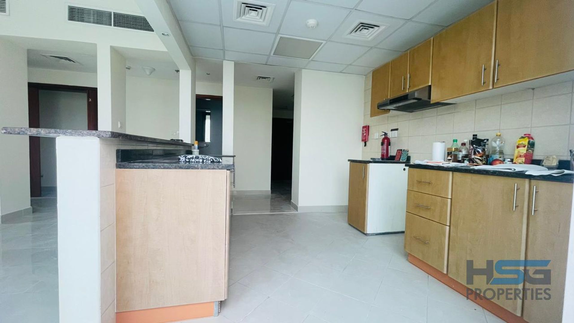 Condominium in Warisan, Dubayy 11321434