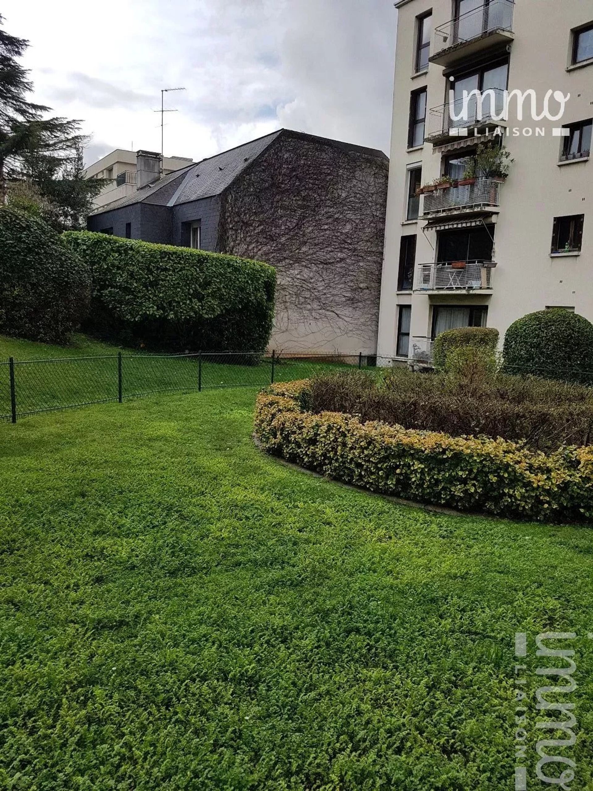 Condominio nel L'Haÿ-les-Roses, Val-de-Marne 11321662