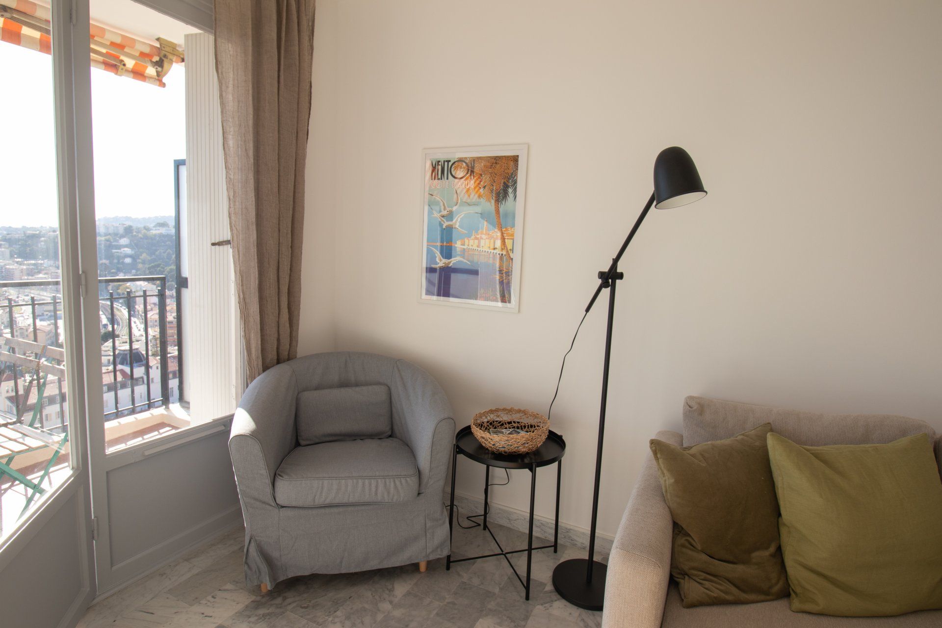 Osakehuoneisto sisään Menton, Provence-Alpes-Cote d'Azur 11322797