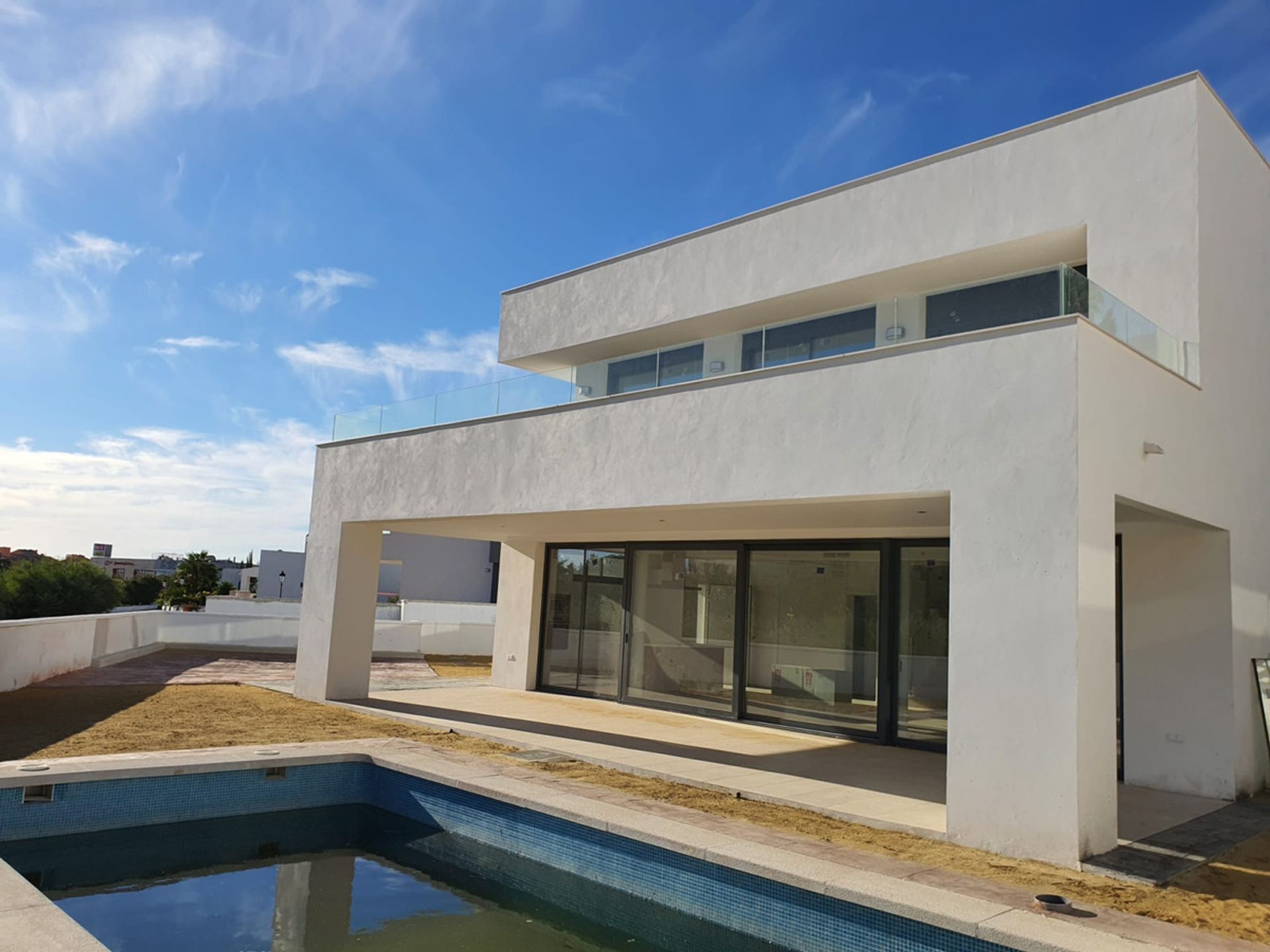 casa no Puerto de la Duquesa, Andalusia 11323641