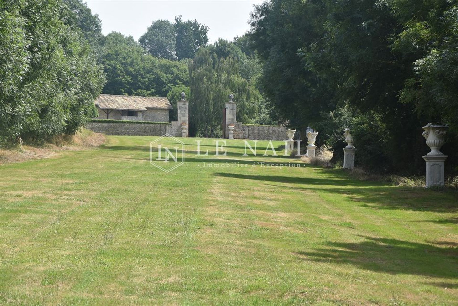 Rumah di Niort, Nouvelle-Aquitaine 11323808