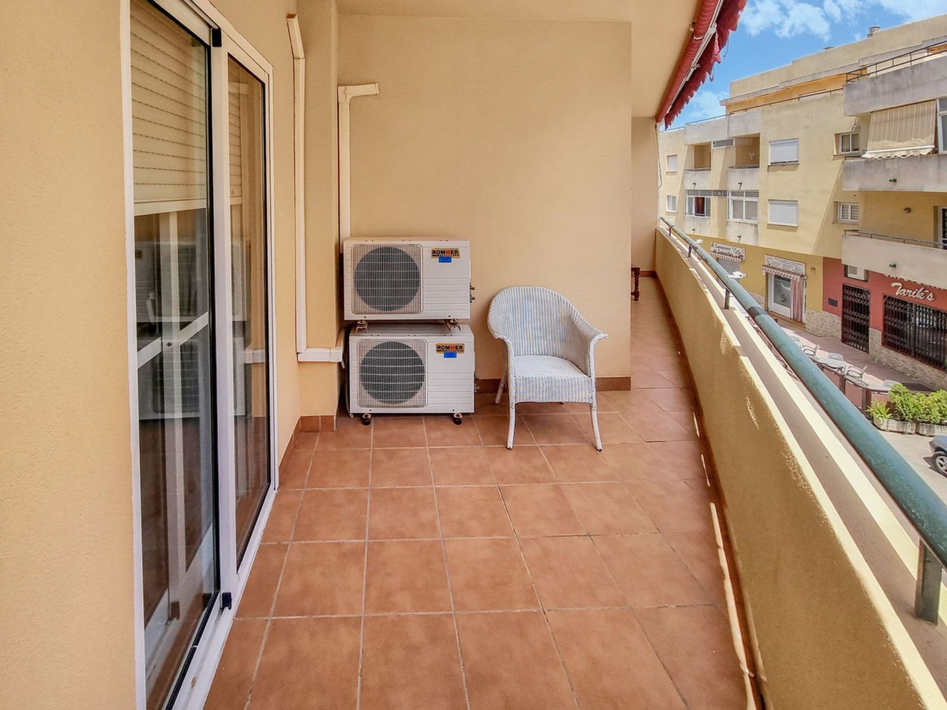 Condominium dans San Luis de Sabinillas, Andalusia 11324358