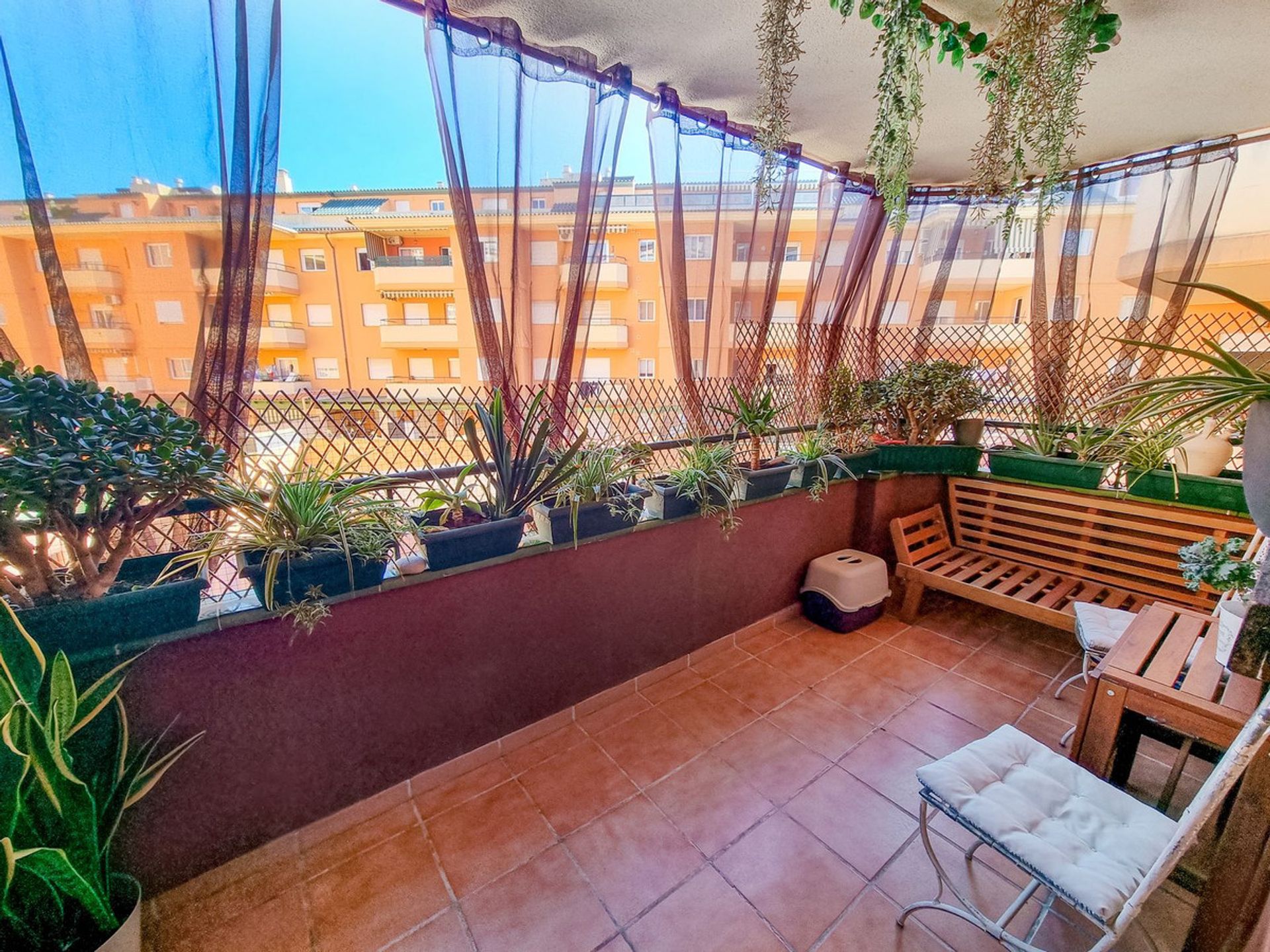 Condominium dans San Luis de Sabinillas, Andalousie 11324482