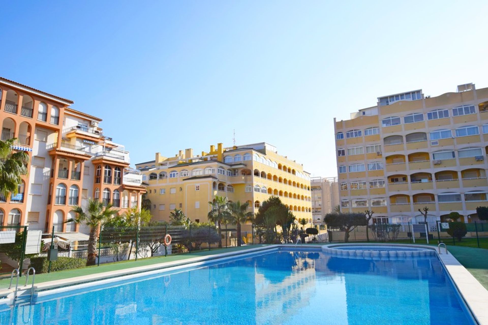 Condominio en Torrevieja, Comunidad Valenciana 11324537