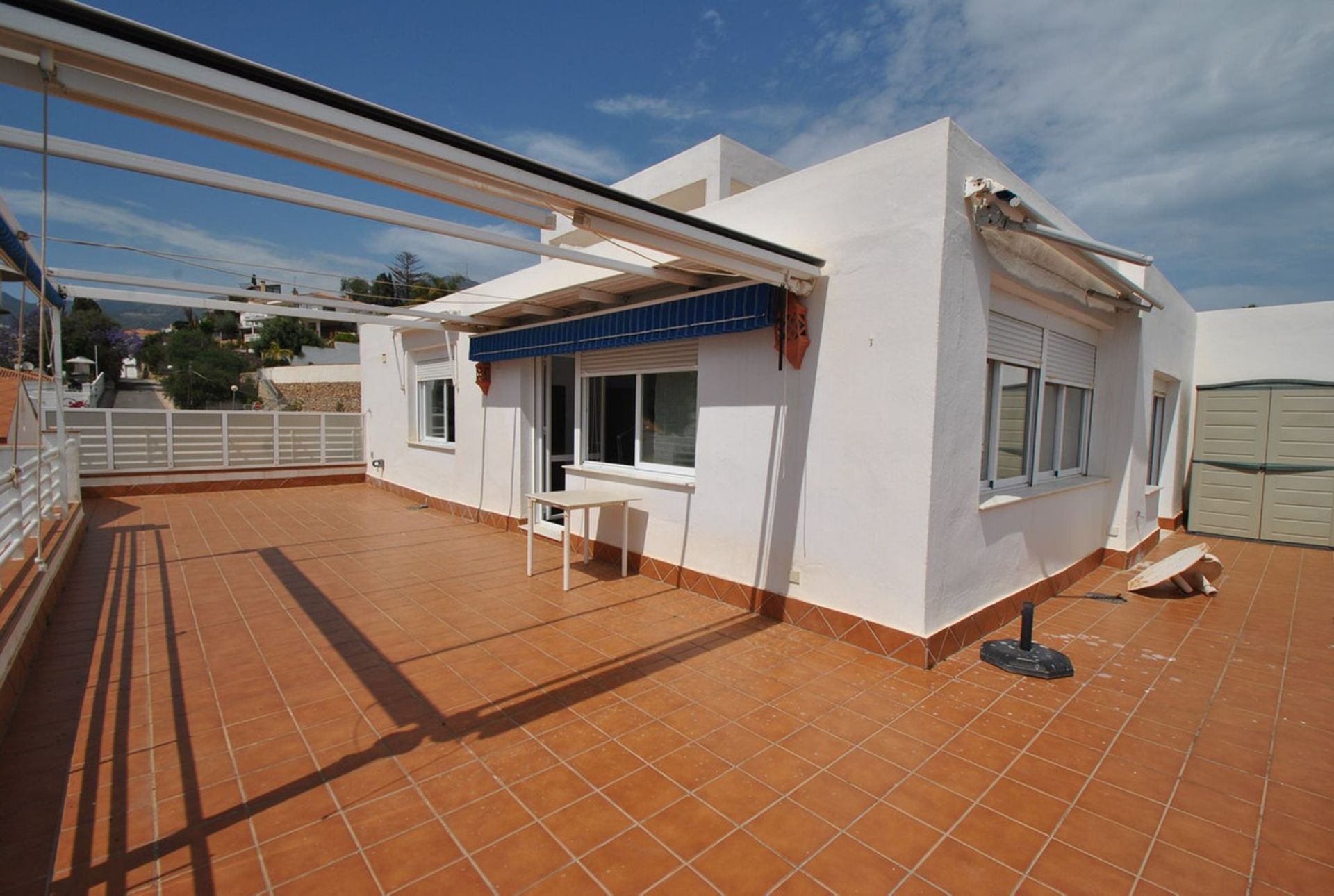 Condominium dans Santa Fe de los Boliches, Andalousie 11325254