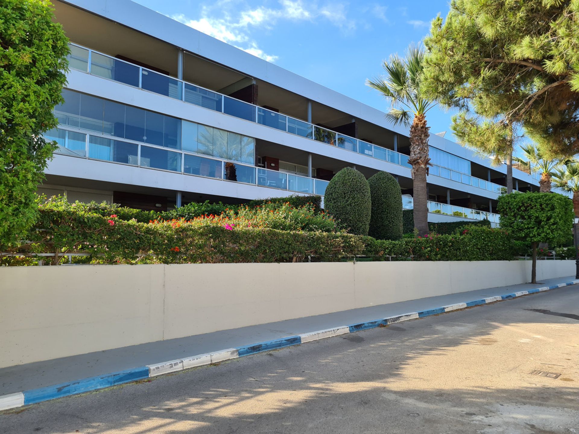 Condominium dans San Luis de Sabinillas, Andalucía 11325933