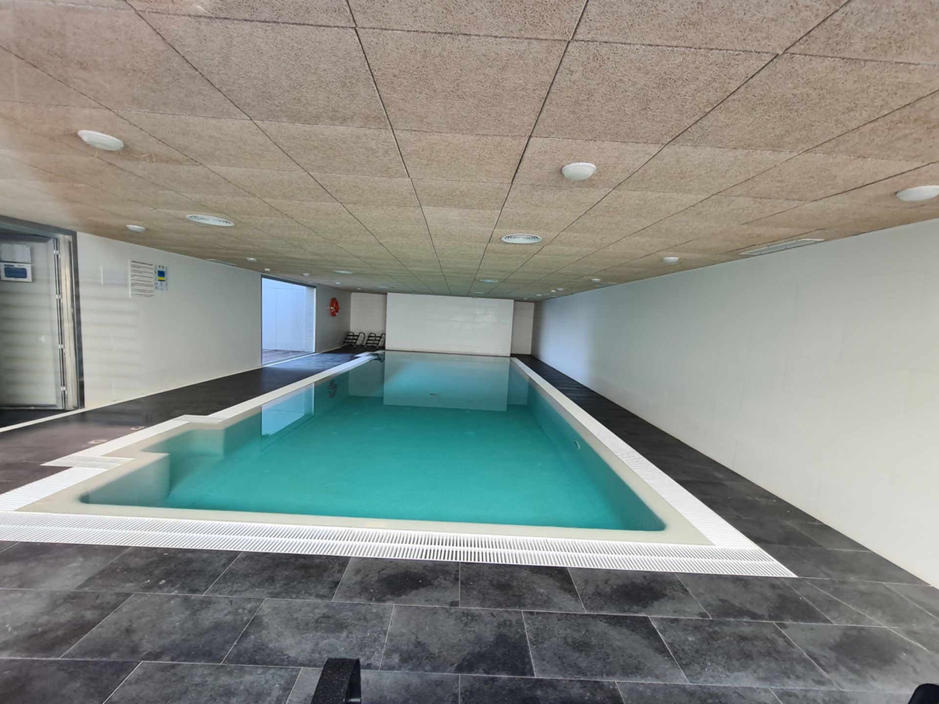 Condominium dans San Luis de Sabinillas, Andalucía 11325933