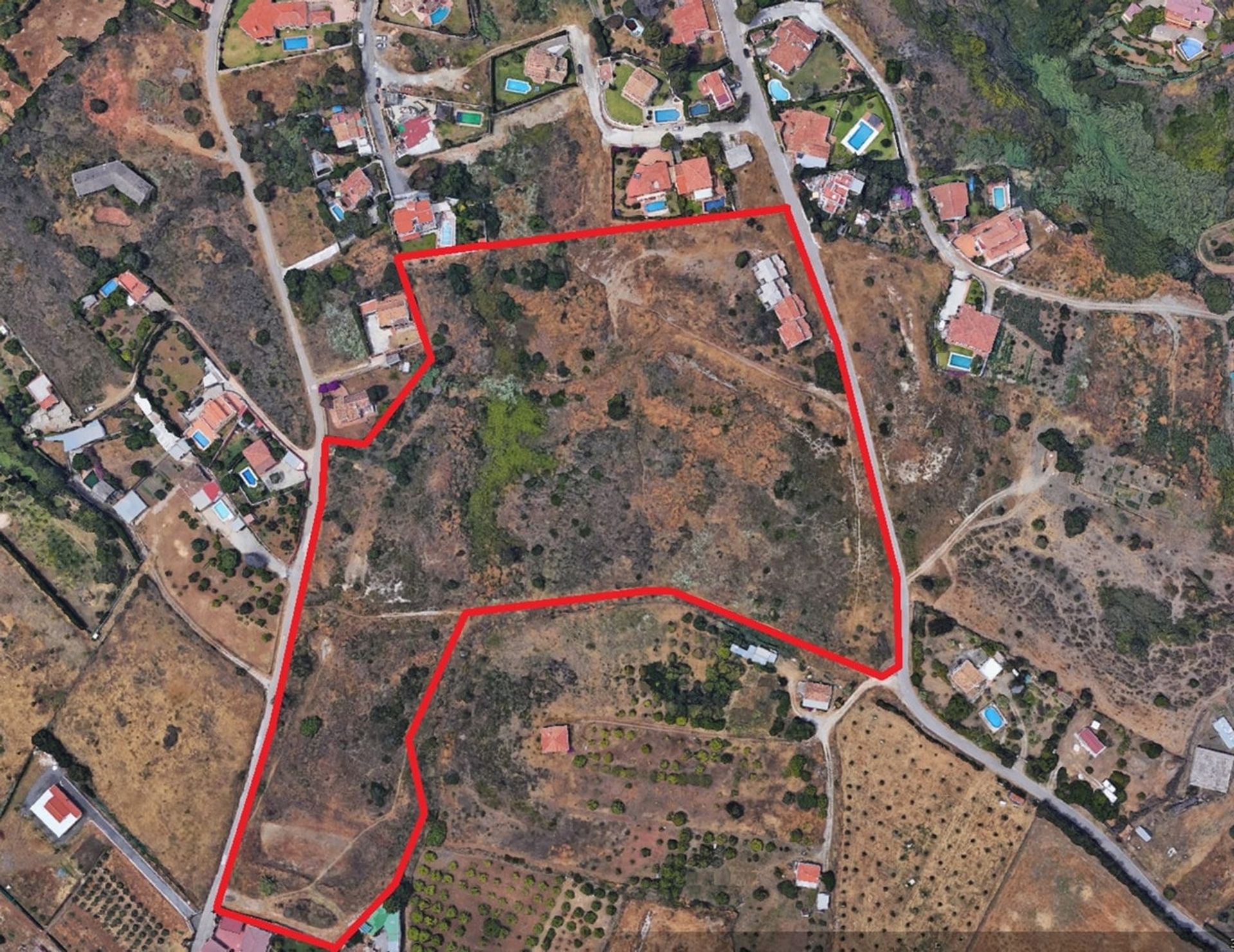 Land in Estepona, Andalucía 11327218