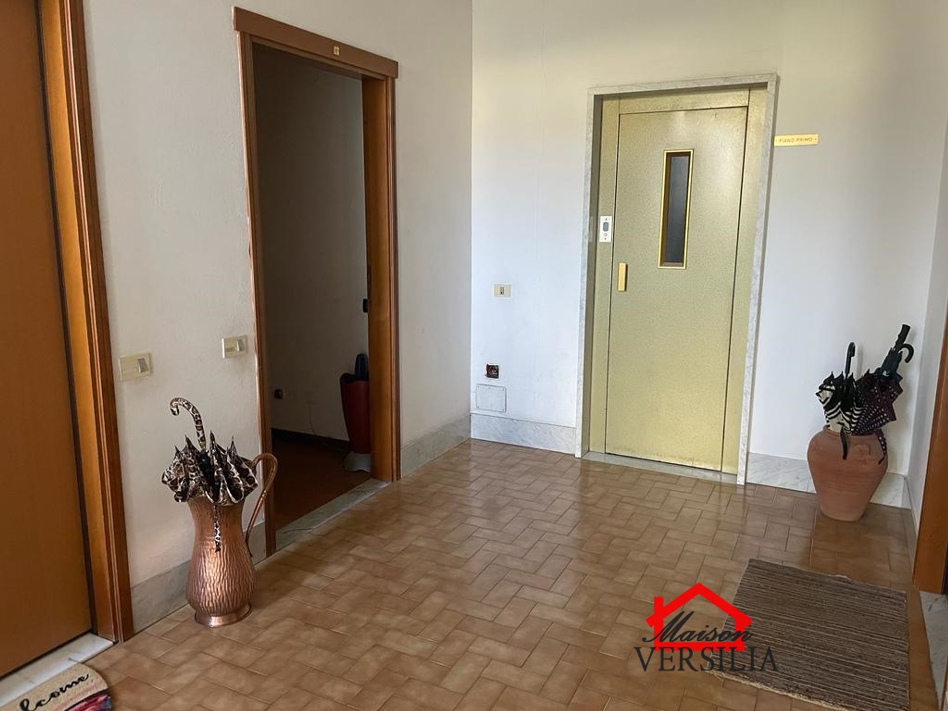 Condominium in Massa, Tuscany 11327718