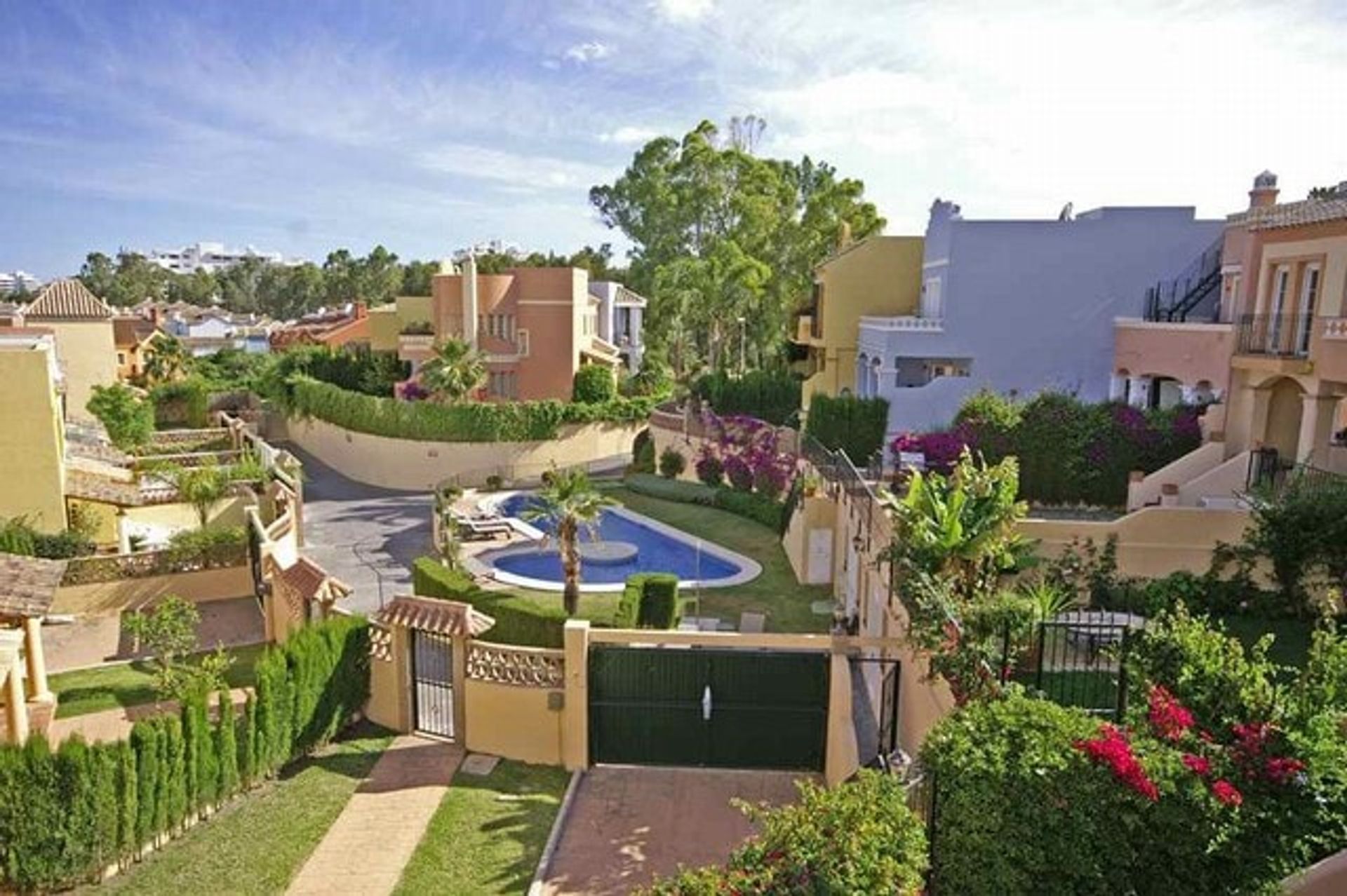 rumah dalam Estepona, Andalucía 11327757