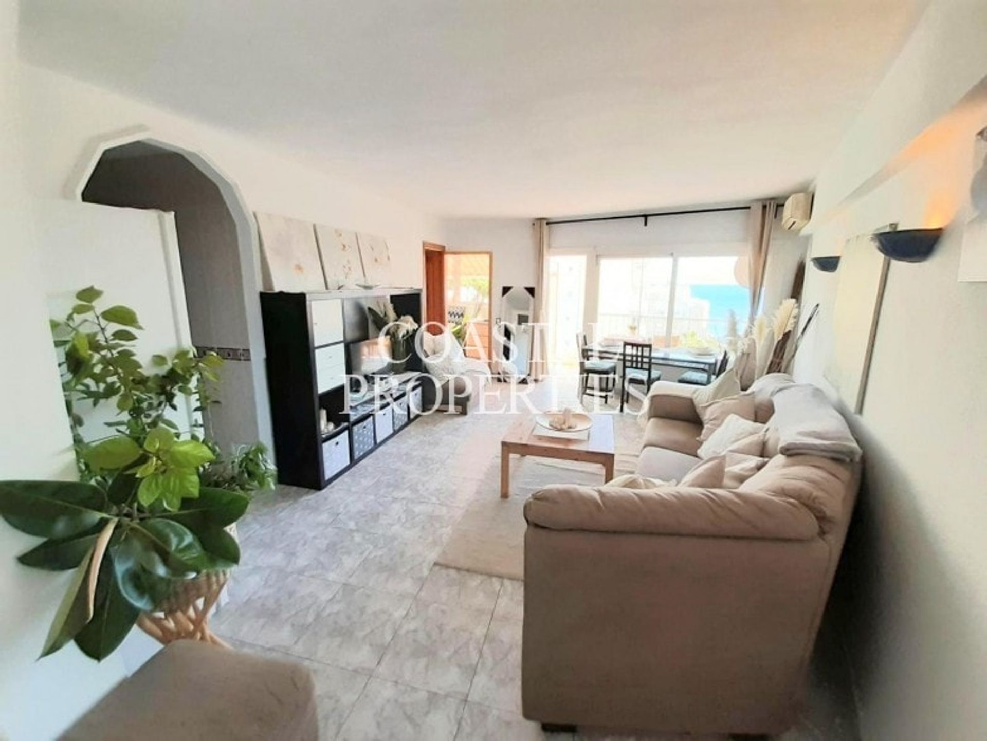 Condominium in Calvia, De Balearen 11330600