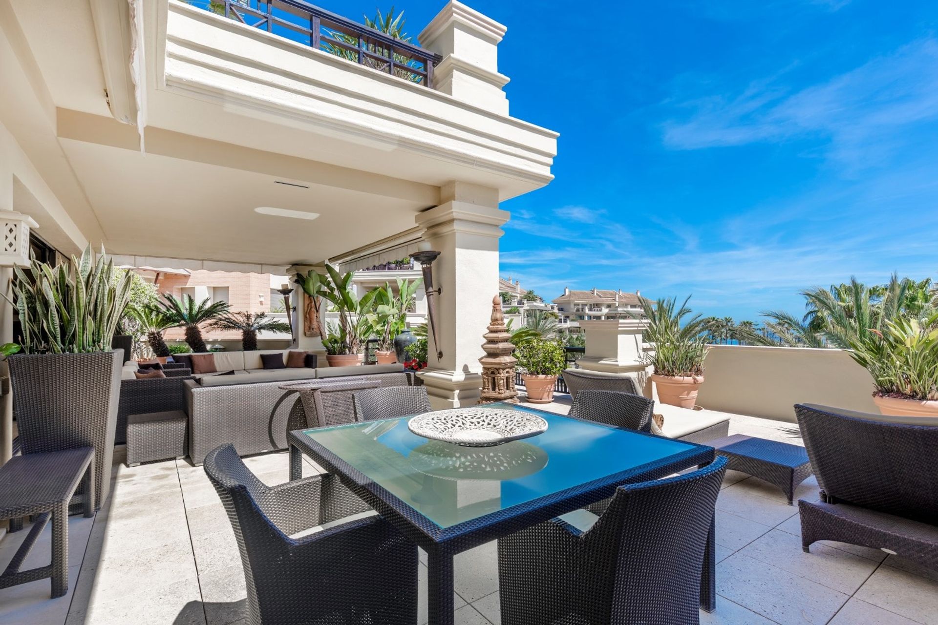 Condominium in Marbella, Andalucía 11330662