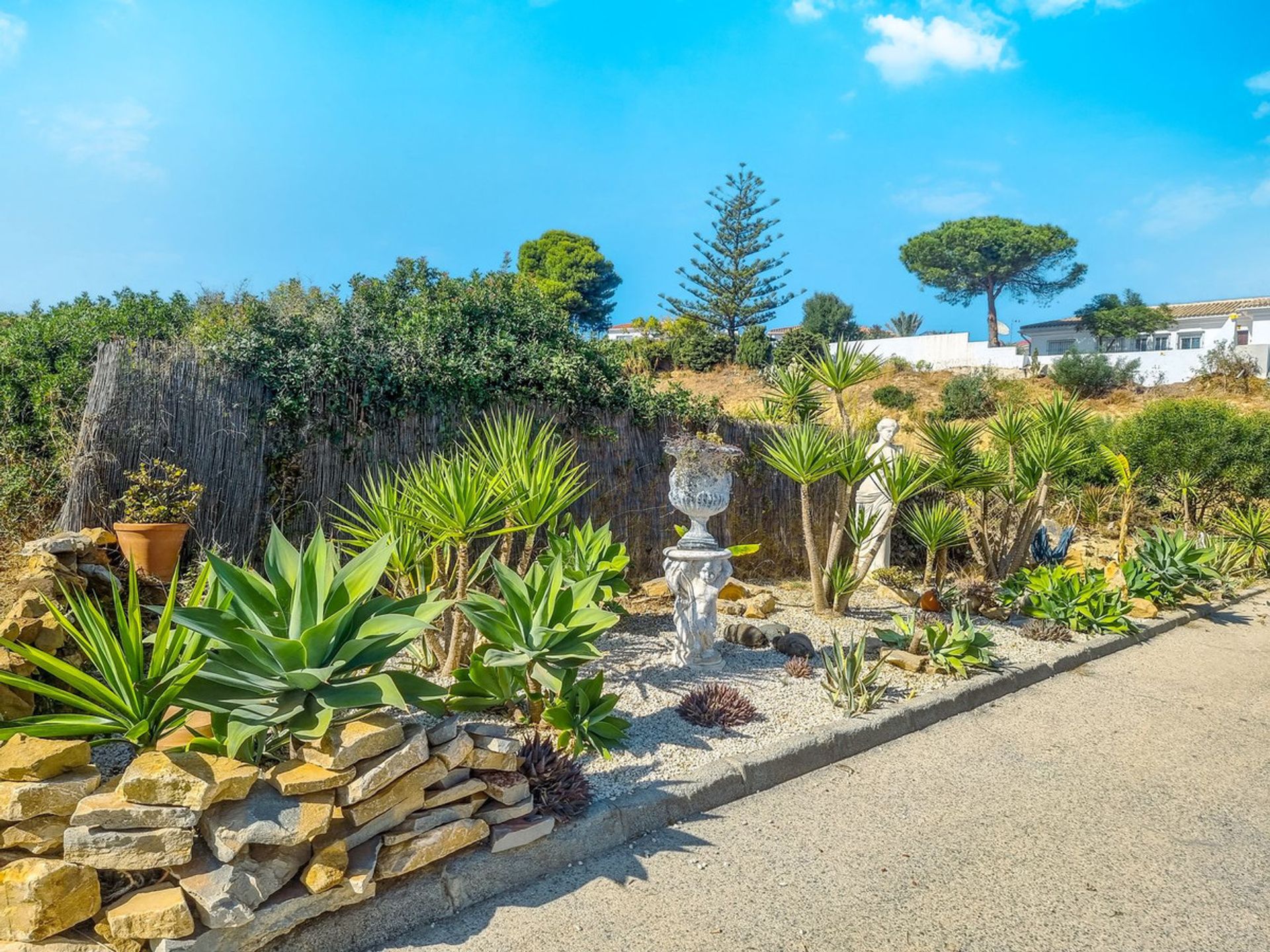 House in Castillo de Sabinillas, Andalusia 11332403