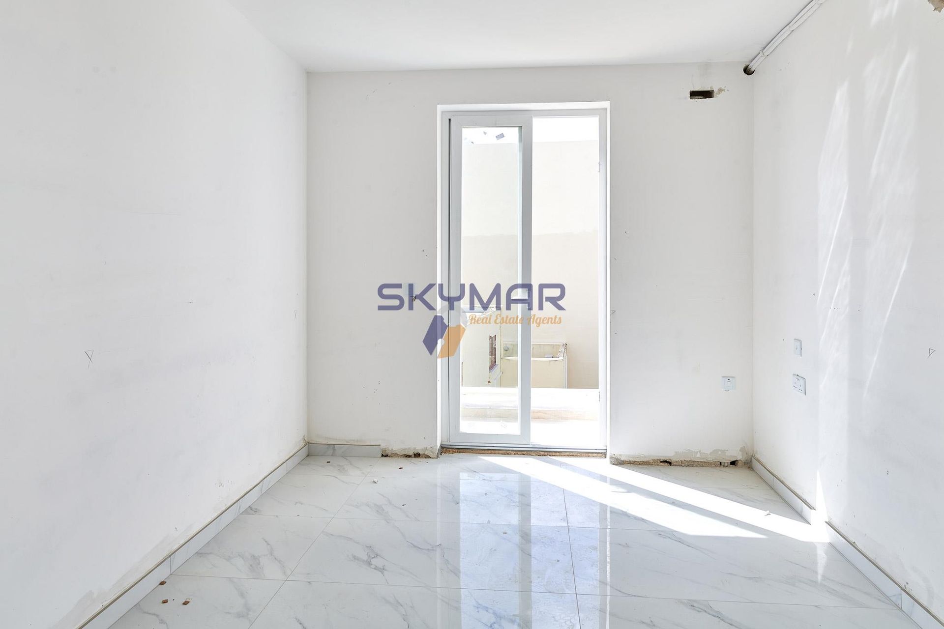 Condominium in Attard,  11334585