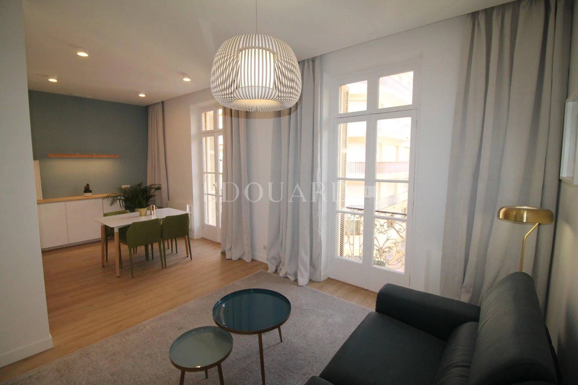 Condominium in Menton, Provence-Alpes-Cote d'Azur 11335816