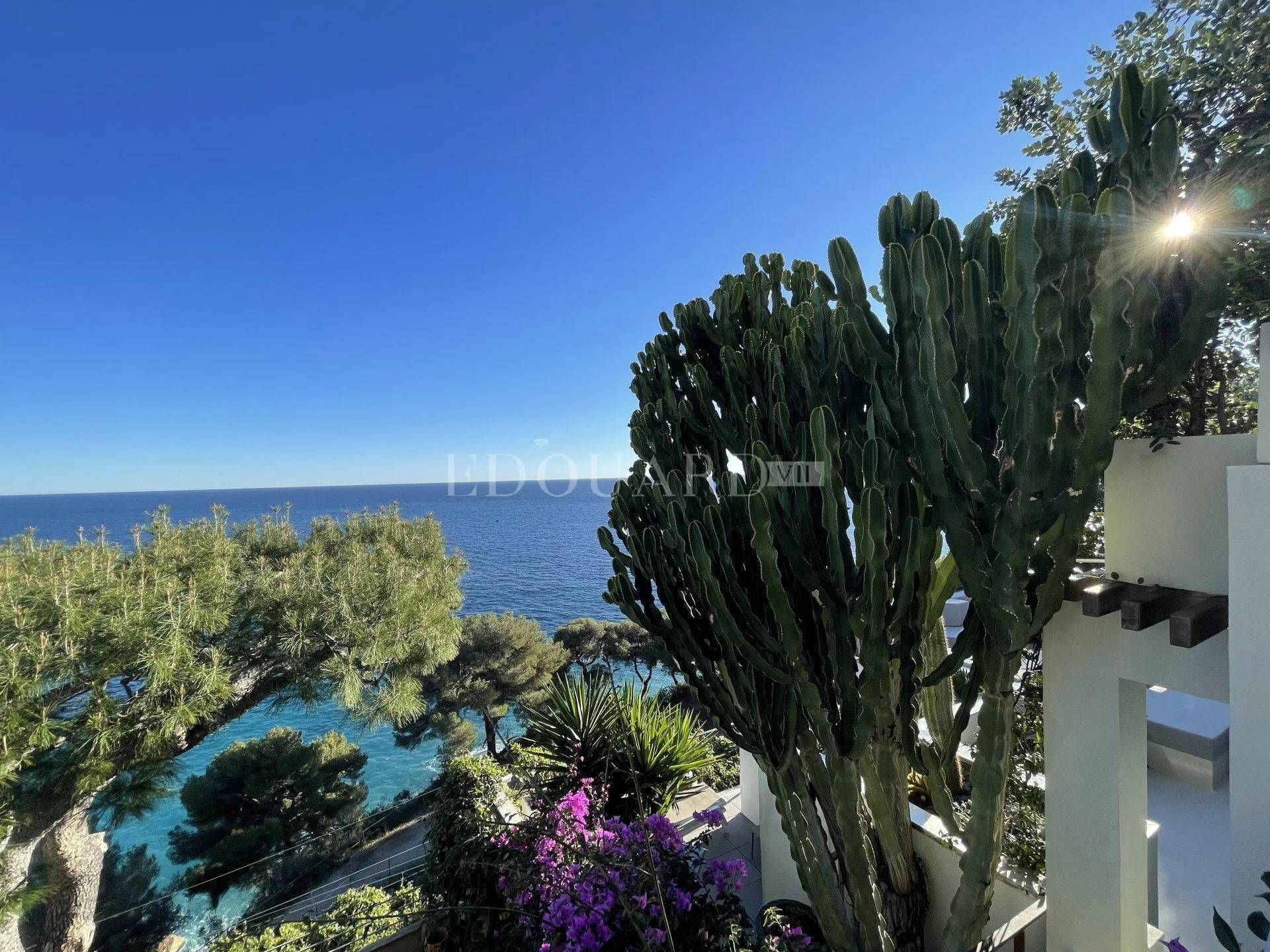 Condominium dans Roquebrune, Provence-Alpes-Côte d'Azur 11335817