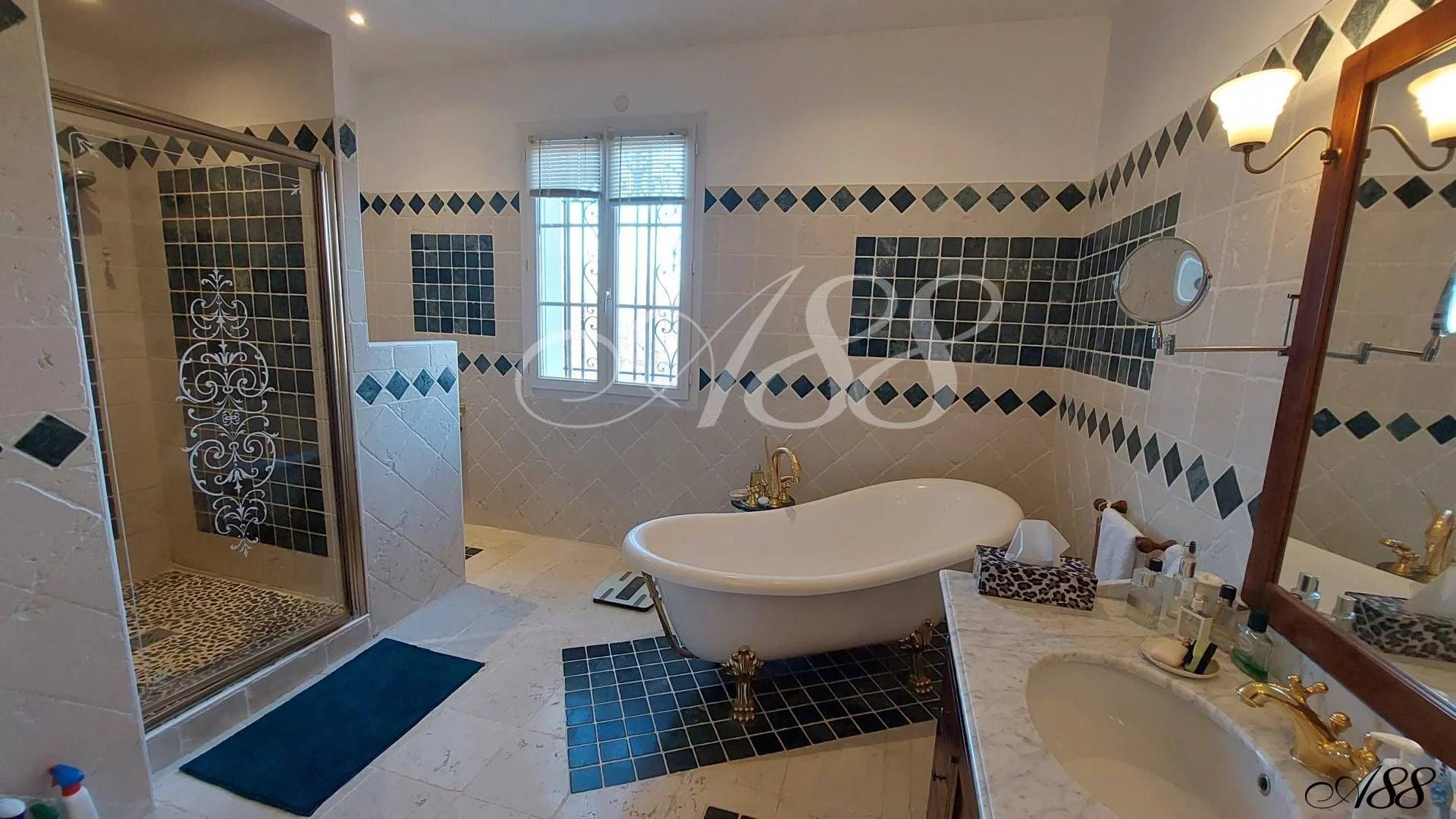 Huis in Sint-Raphaël, Provence-Alpes-Côte d'Azur 11336088