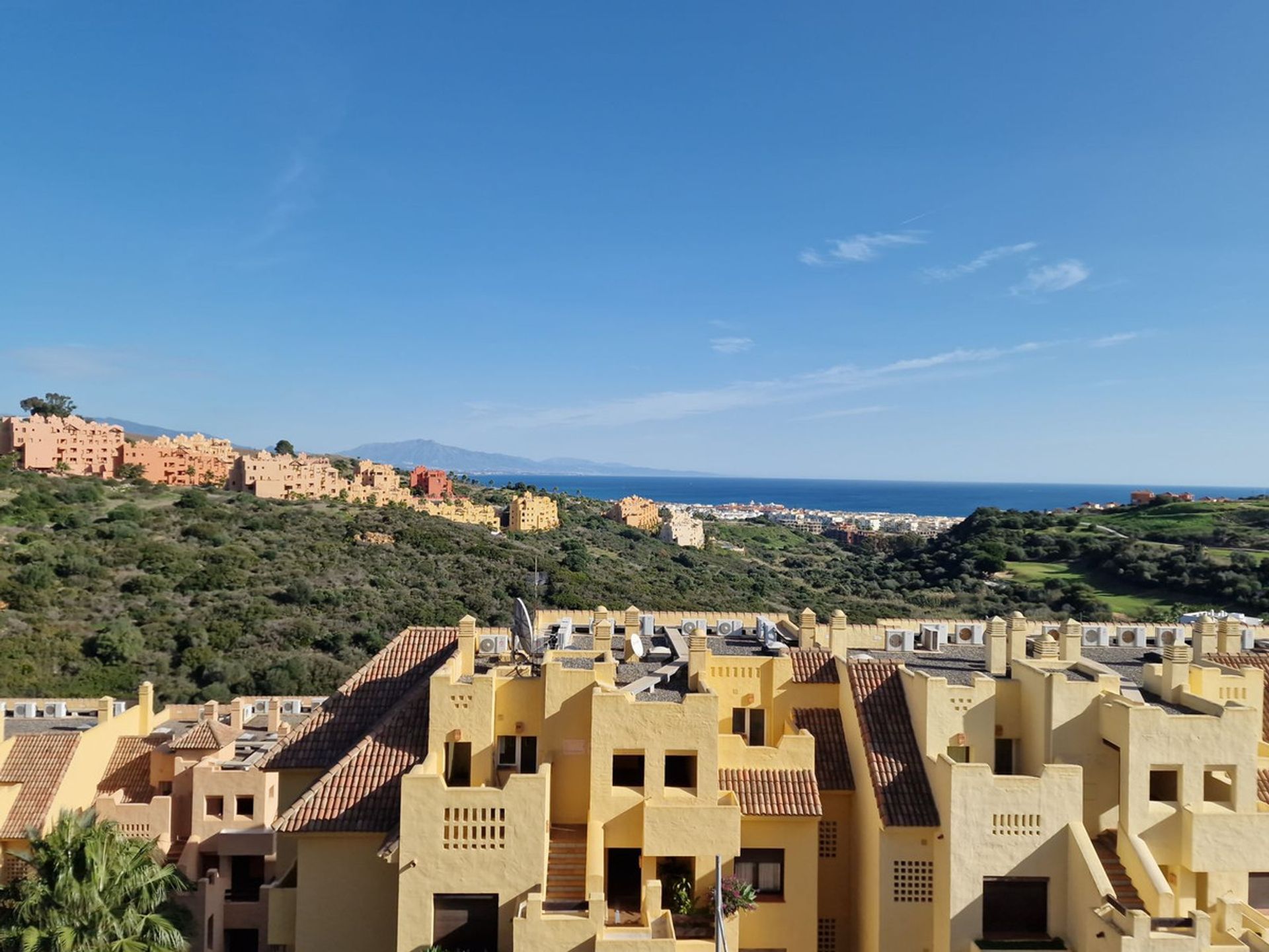 Osakehuoneisto sisään Puerto de la Duquesa, Andalusia 11336100