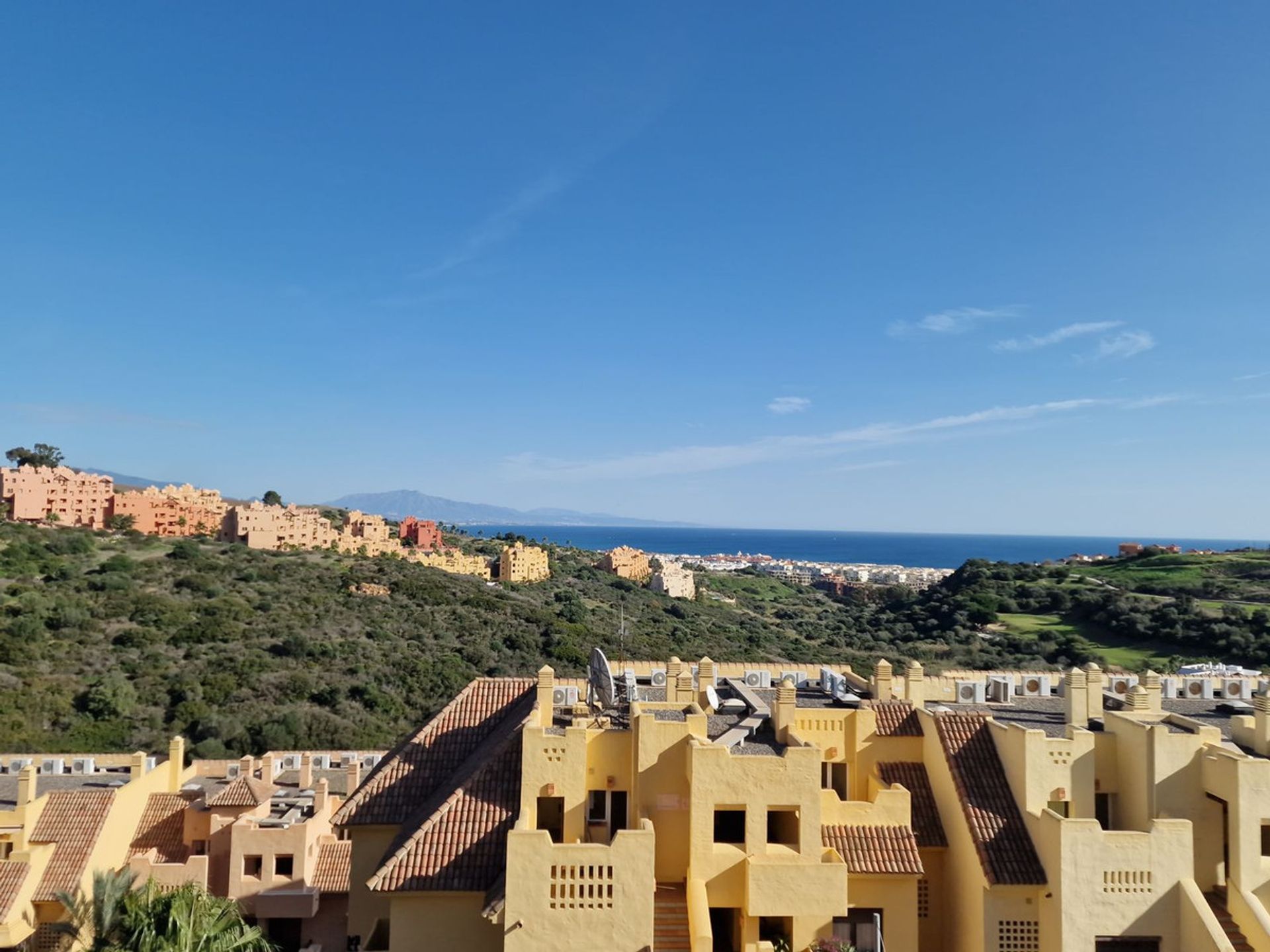 Osakehuoneisto sisään Puerto de la Duquesa, Andalusia 11336100