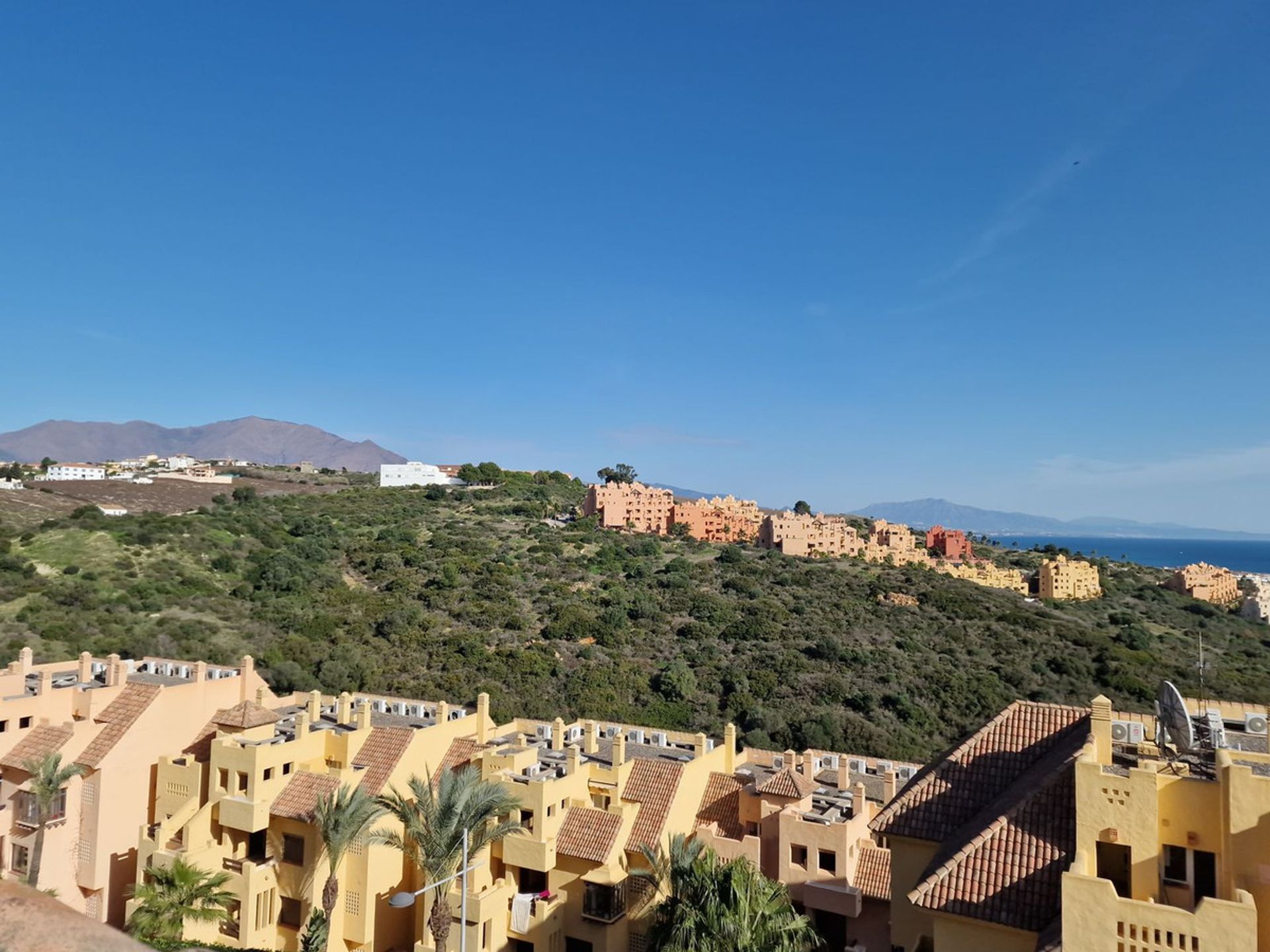 Osakehuoneisto sisään Puerto de la Duquesa, Andalusia 11336100