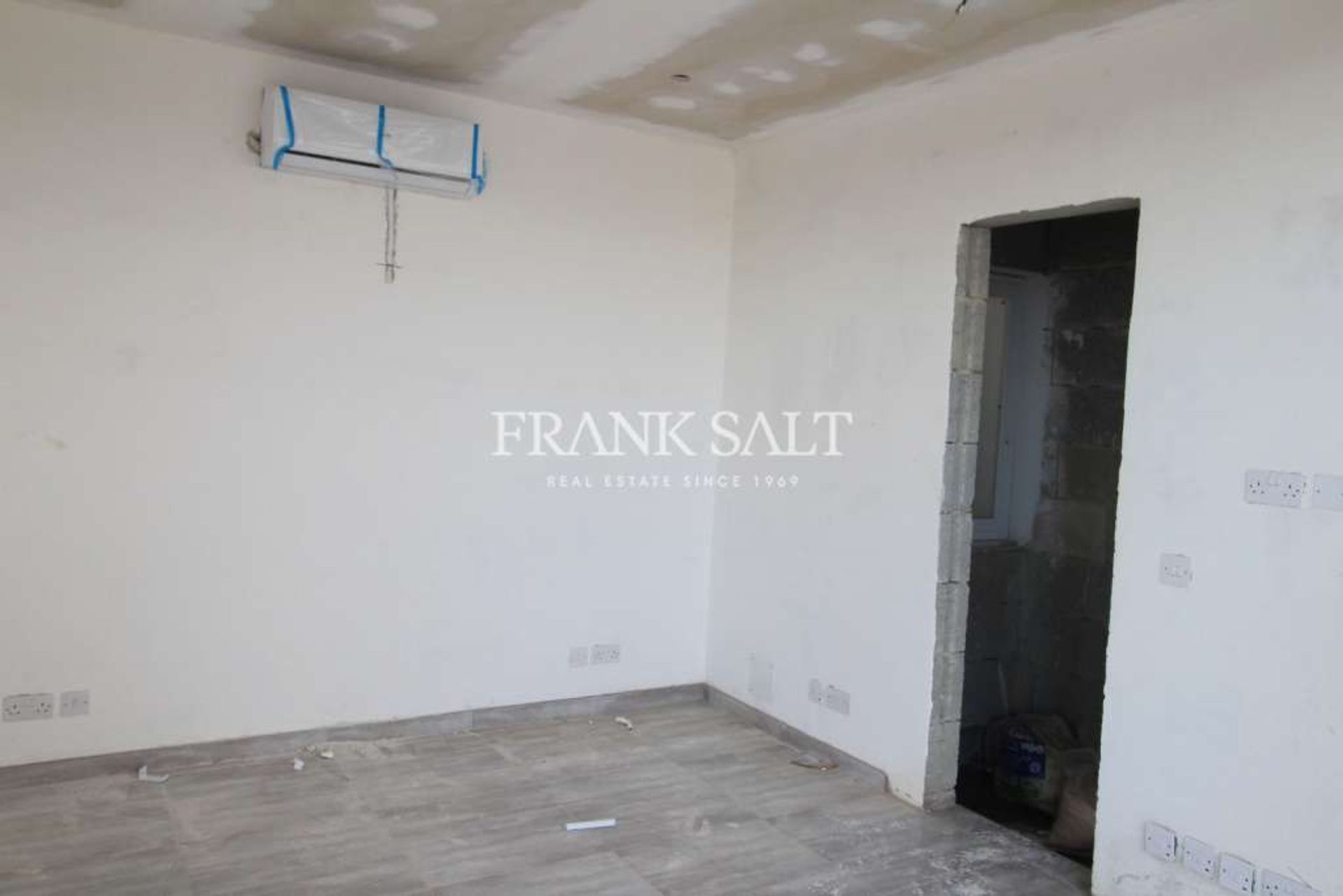 Condominio en San Gwann, San Gwann 11336151