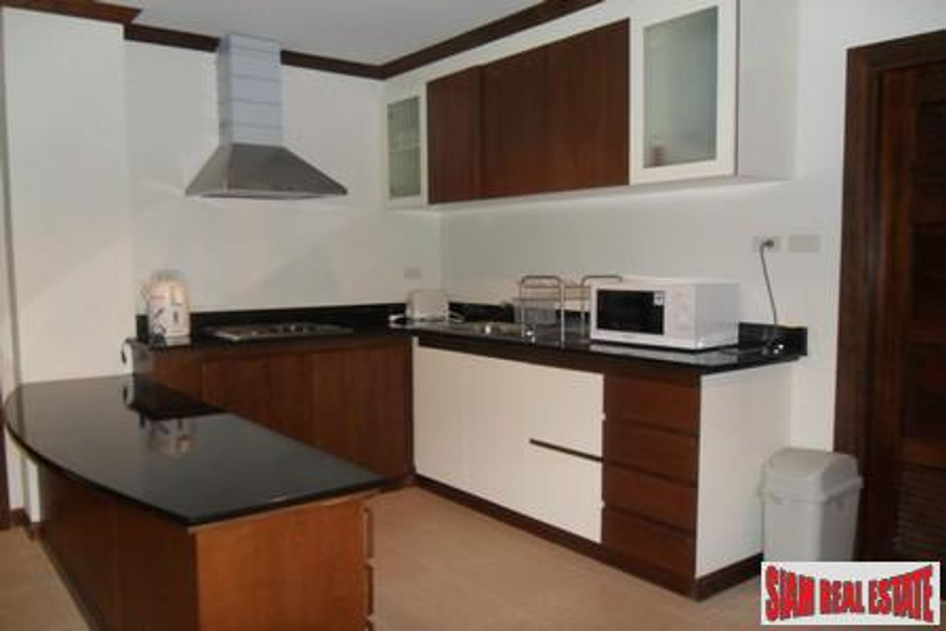 Condominium dans Ban Kata, Phuket 11336608