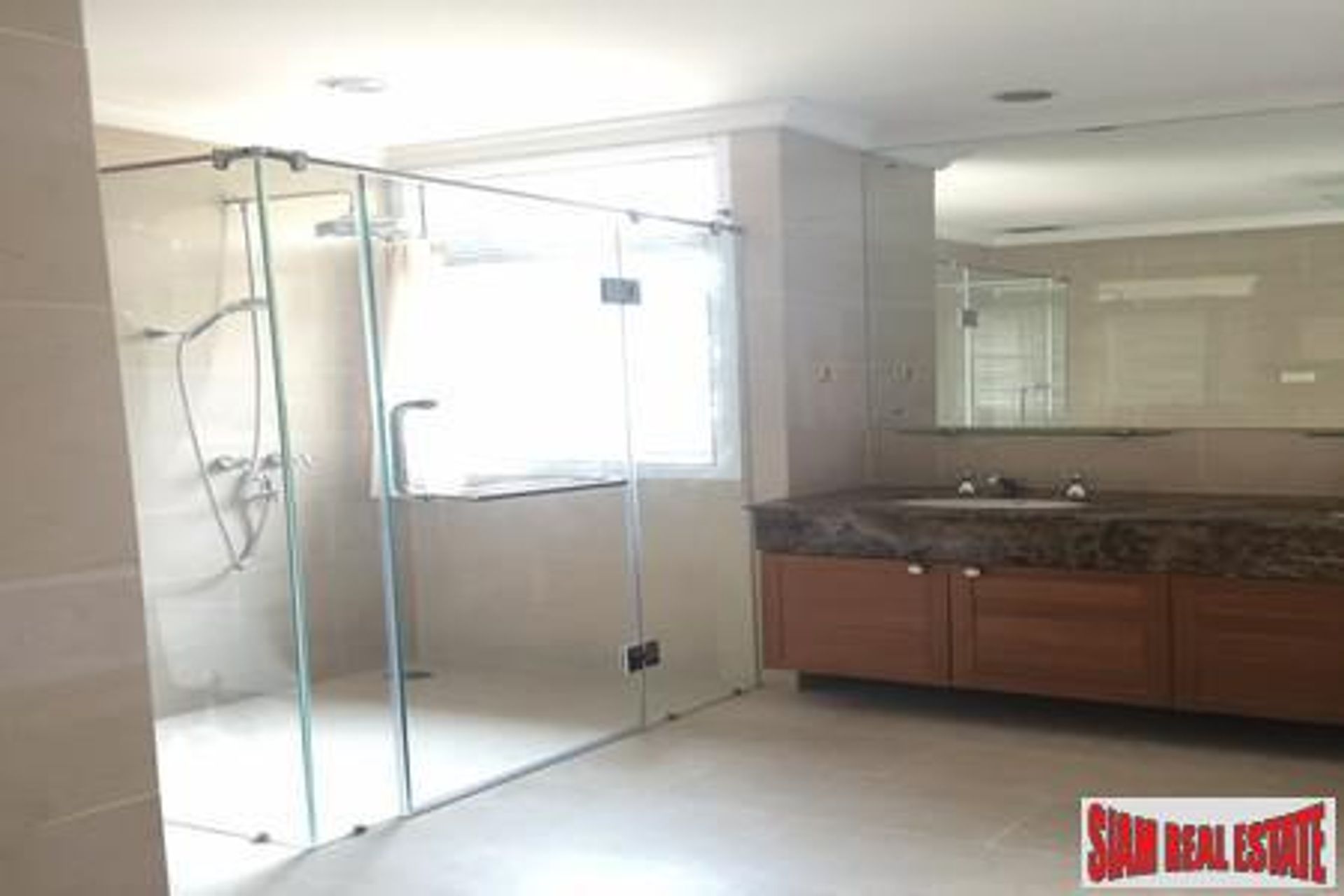 Condominium in , Krung Thep Maha Nakhon 11336644