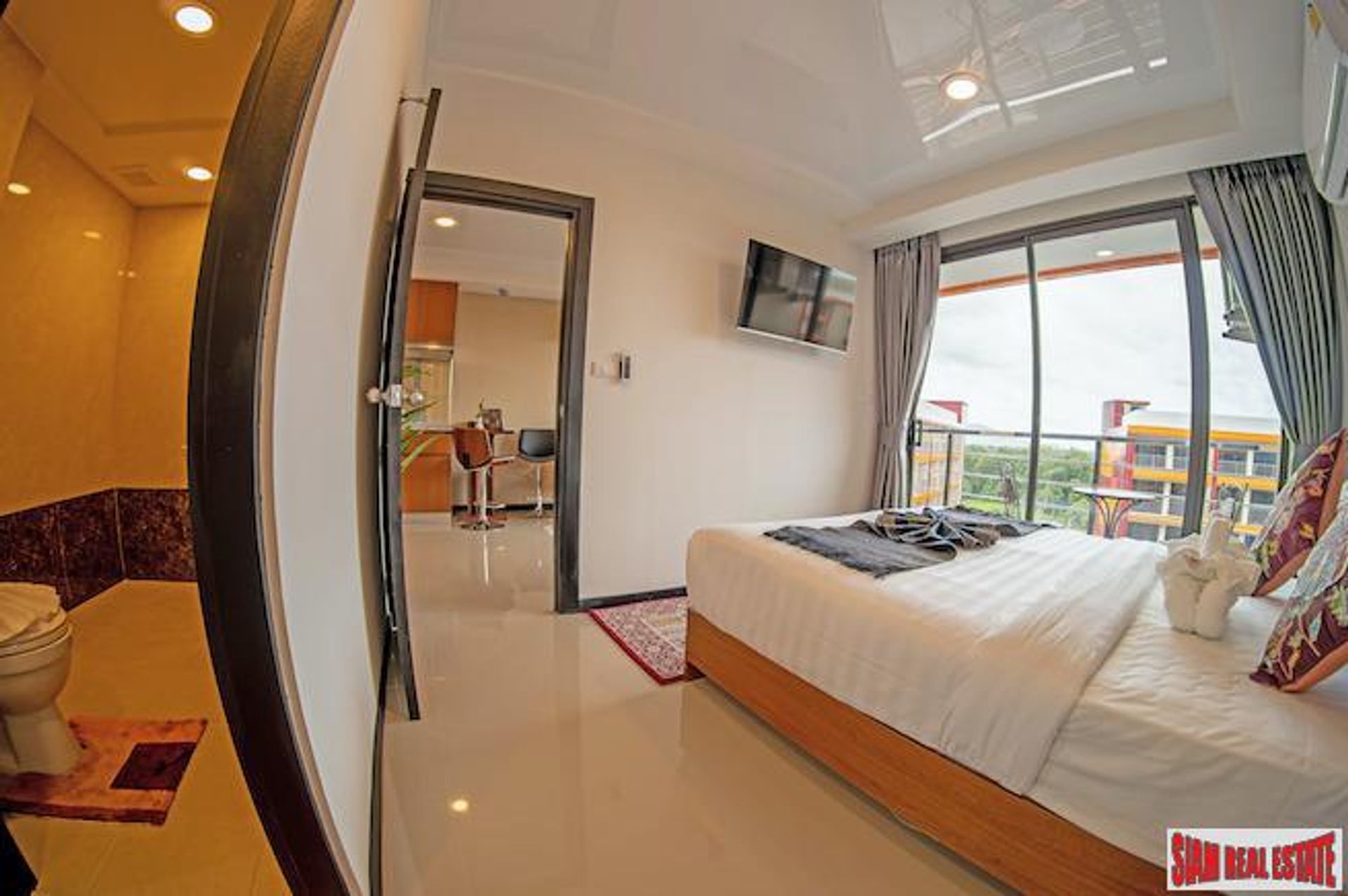 Condominium in ตำบล ไม้ขาว, ภูเก็ต 11336729