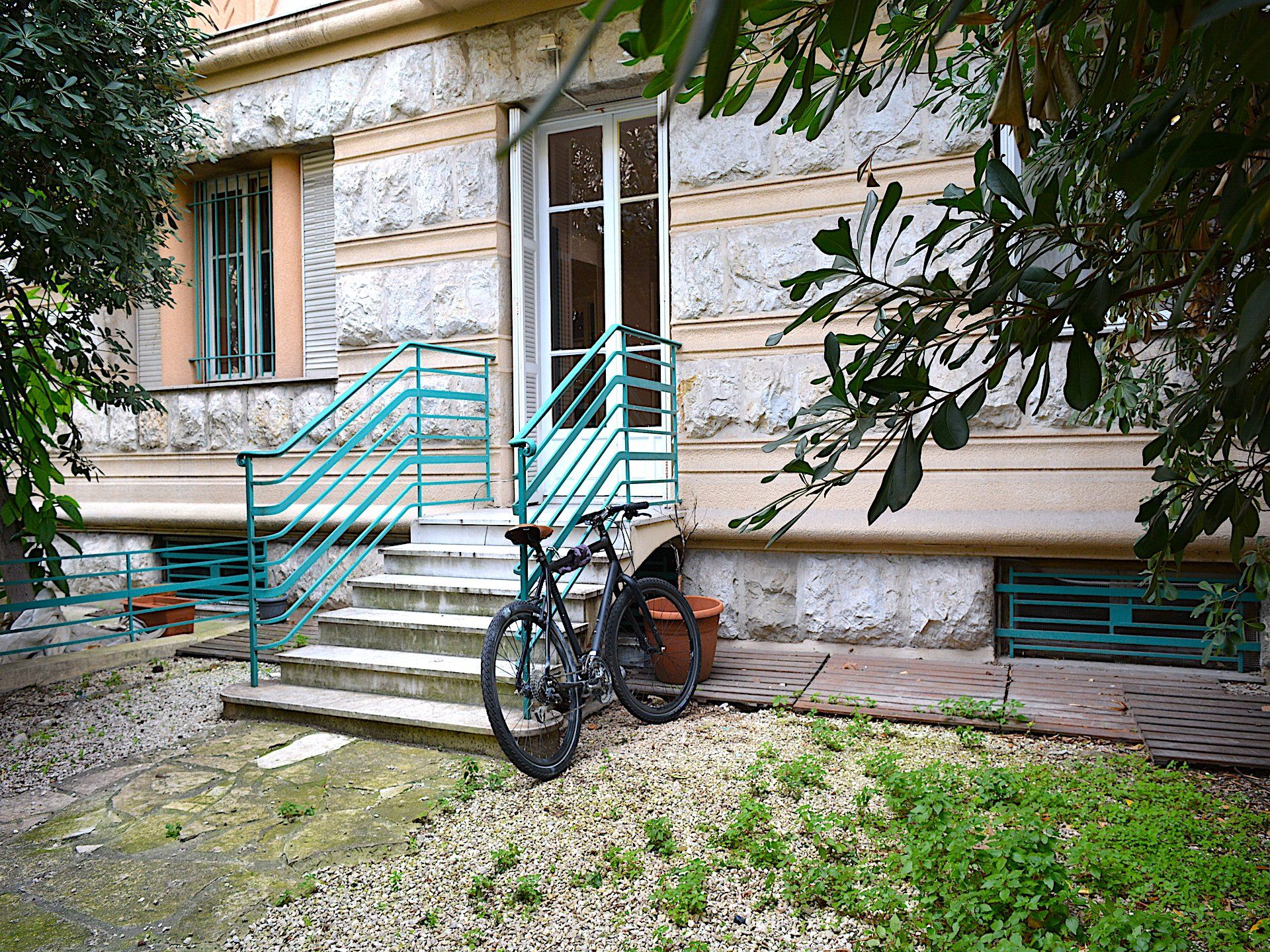 Büro im Hübsch, Provence-Alpes-Côte d'Azur 11336794