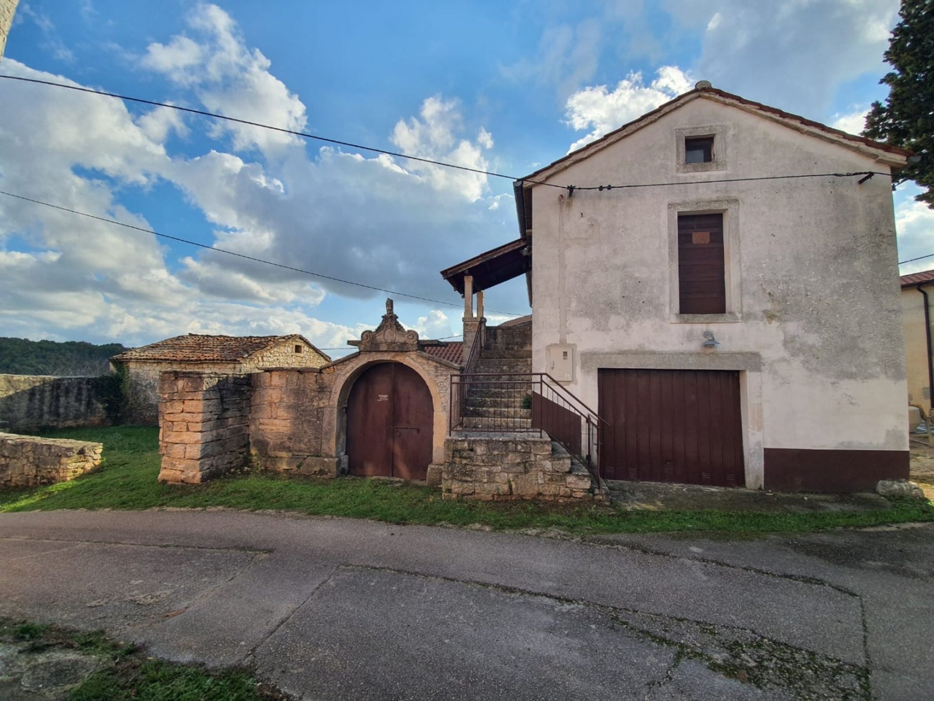 住宅 在 Tinjan, Istria County 11337069