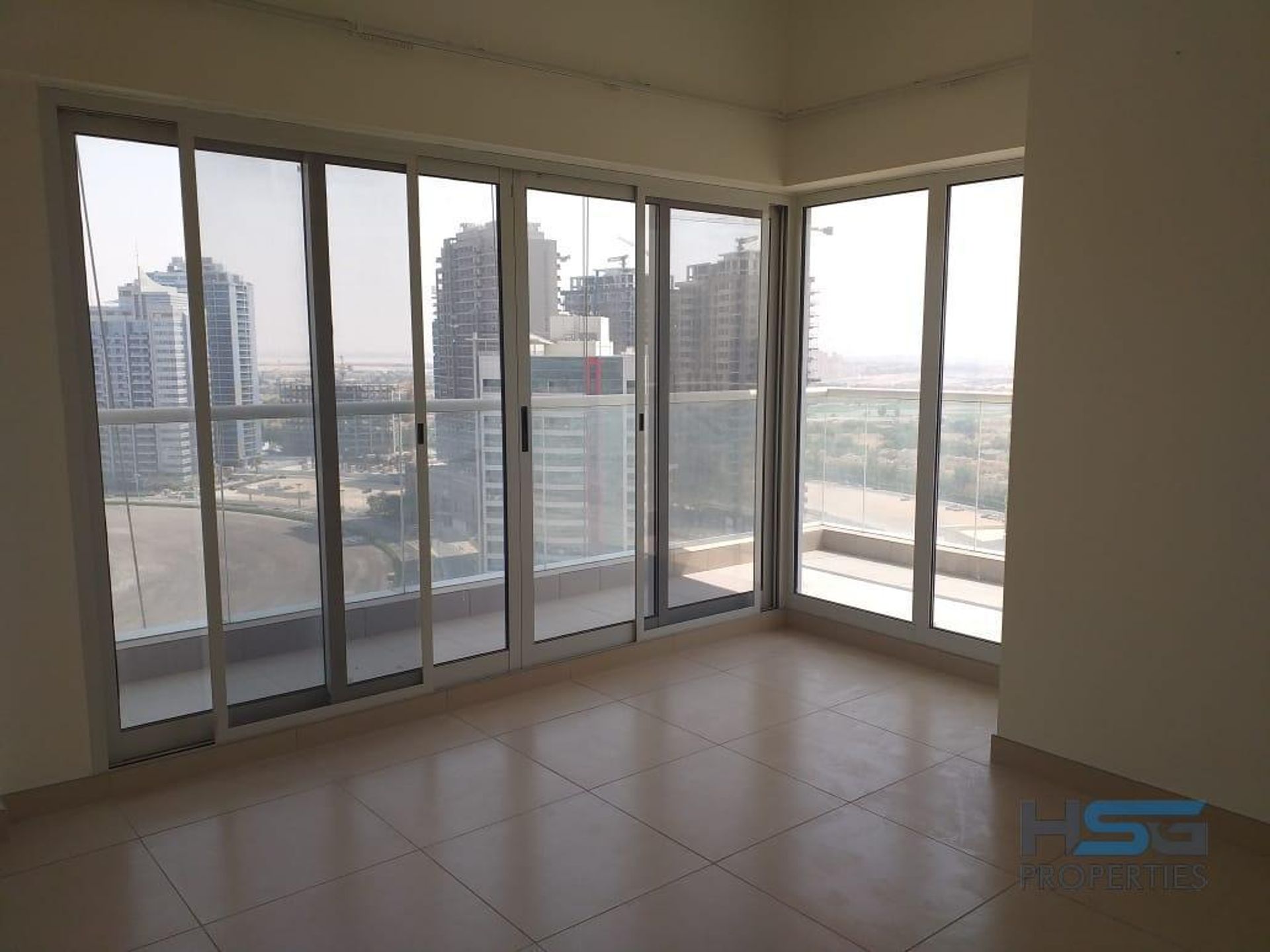 Condominium dans Warisan, Dubaï 11337810