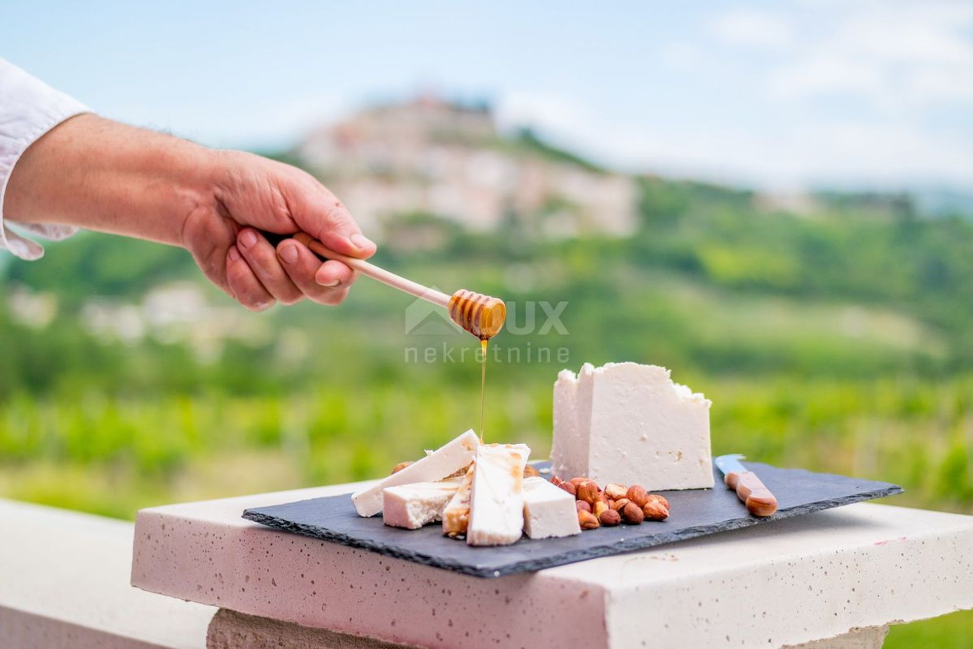 零售 在 Motovun, Istria County 11338287