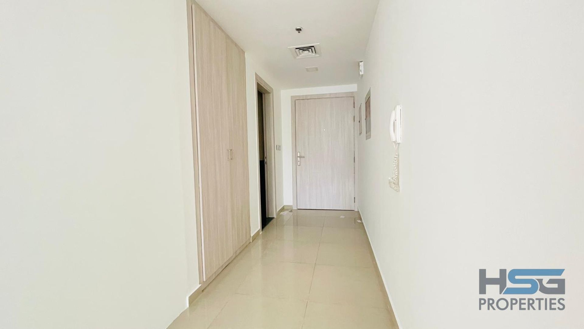 Condominium in Warisaan, Dubayy 11339547