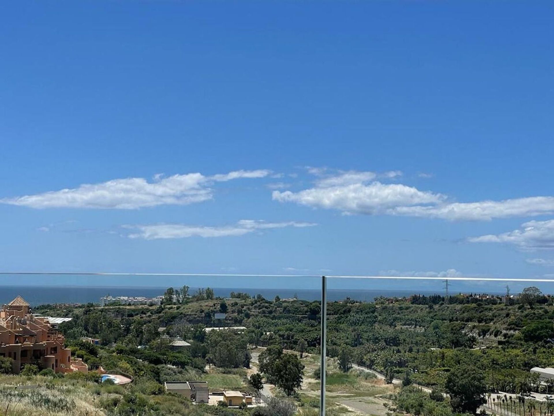 Condominium in Benahavis, Andalusië 11341304