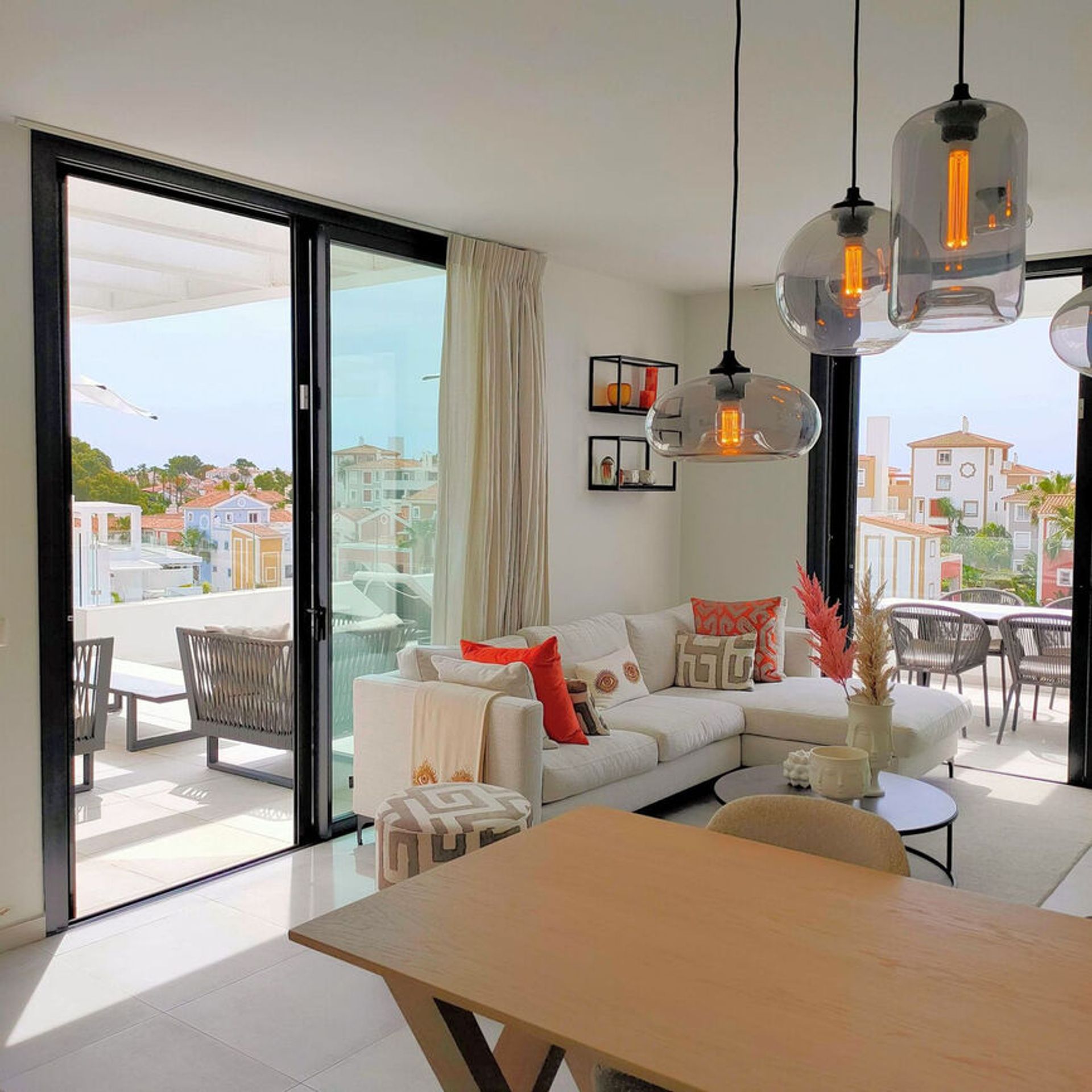 Condominio en Estepona, Andalucía 11341908