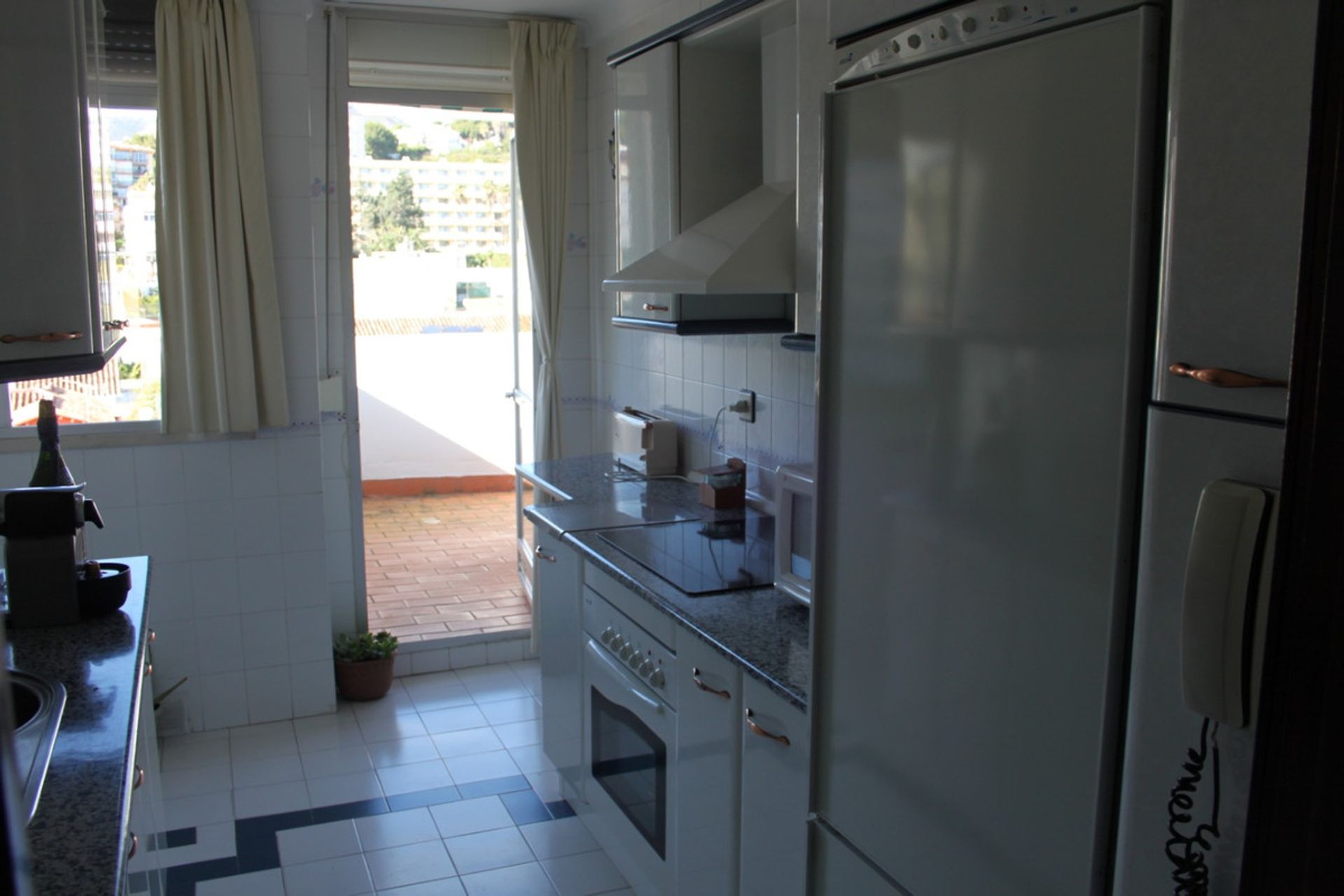 Condominium dans Benalmádena, Andalousie 11342266