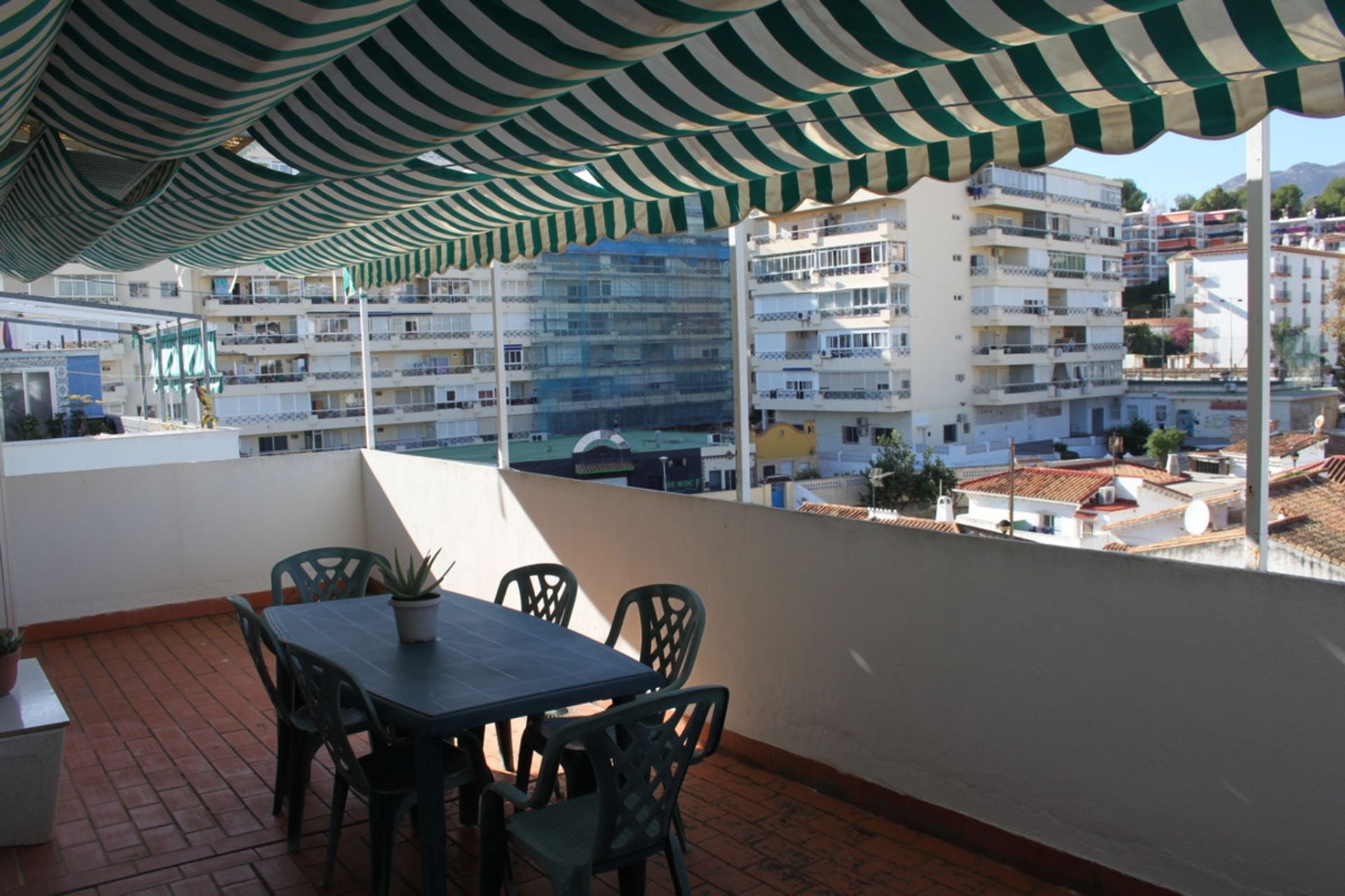 Condominium dans Benalmádena, Andalousie 11342266