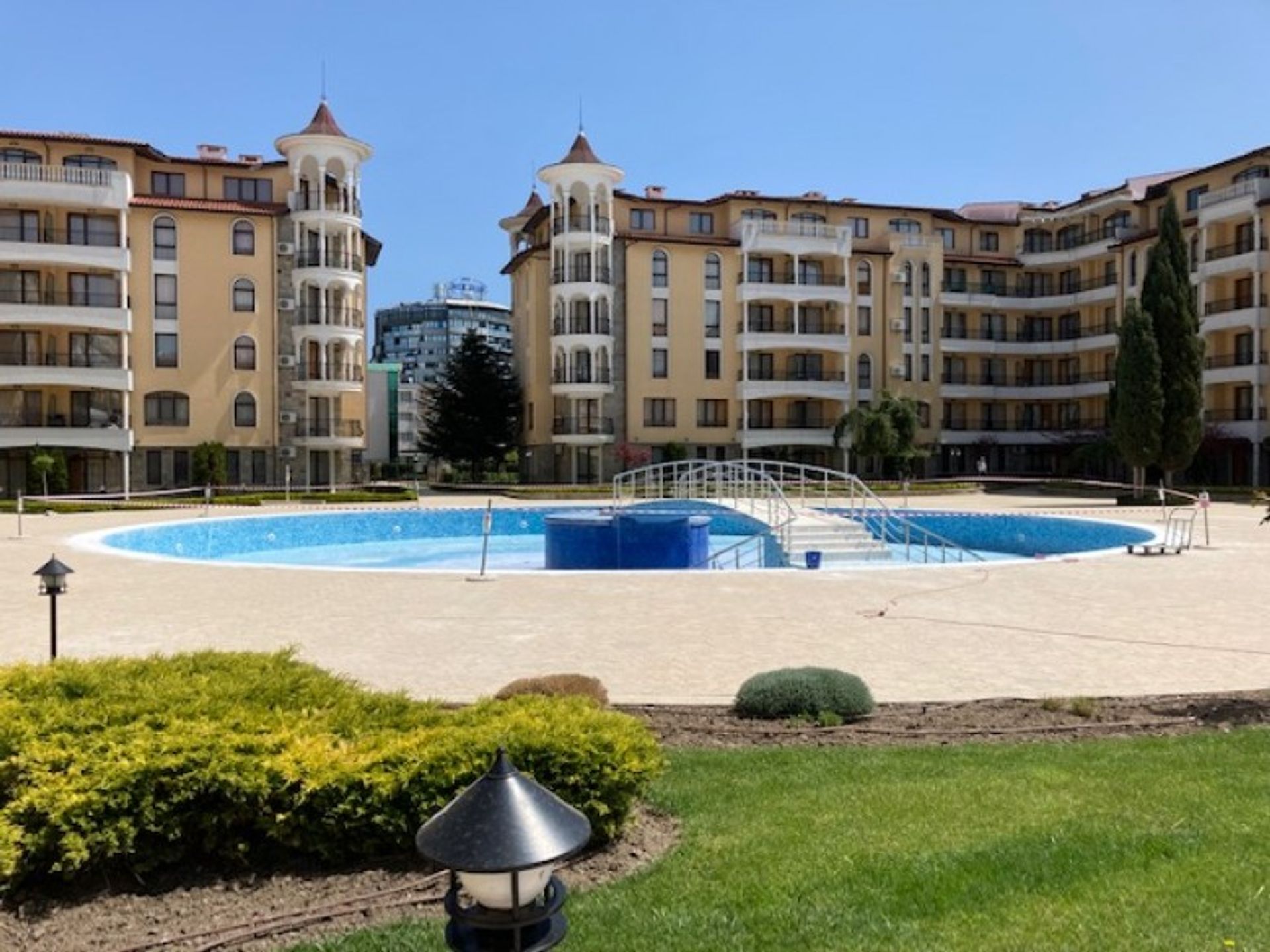 Condominium dans , Burgas 11342364