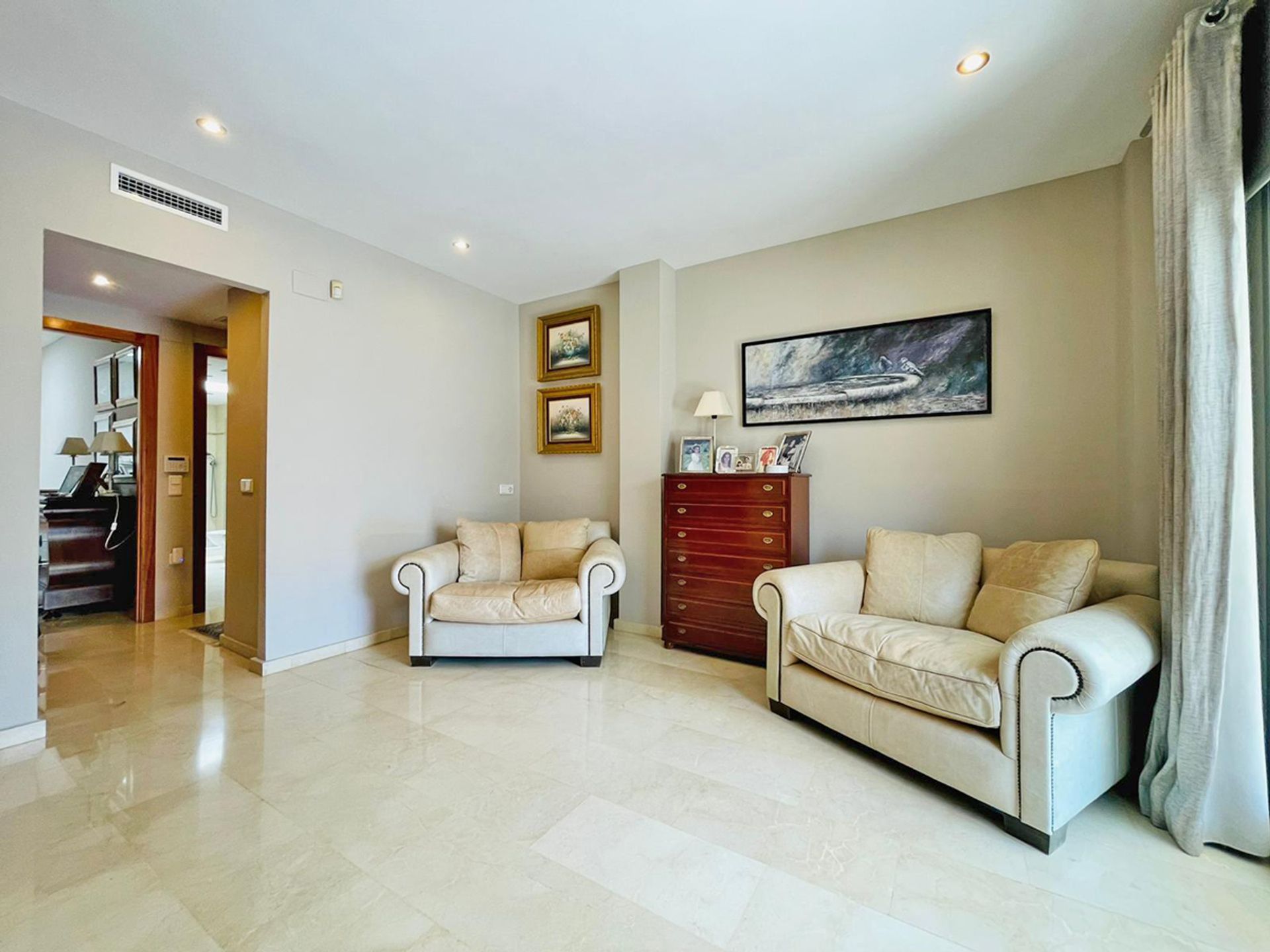 Condominium in Alacant, Comunidad Valenciana 11342826