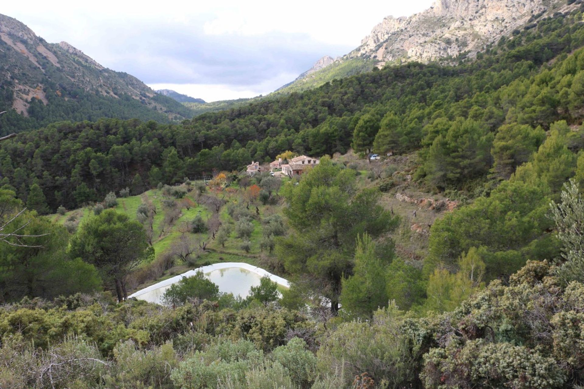 房子 在 El Castell de Guadalest, Valencian Community 11343209