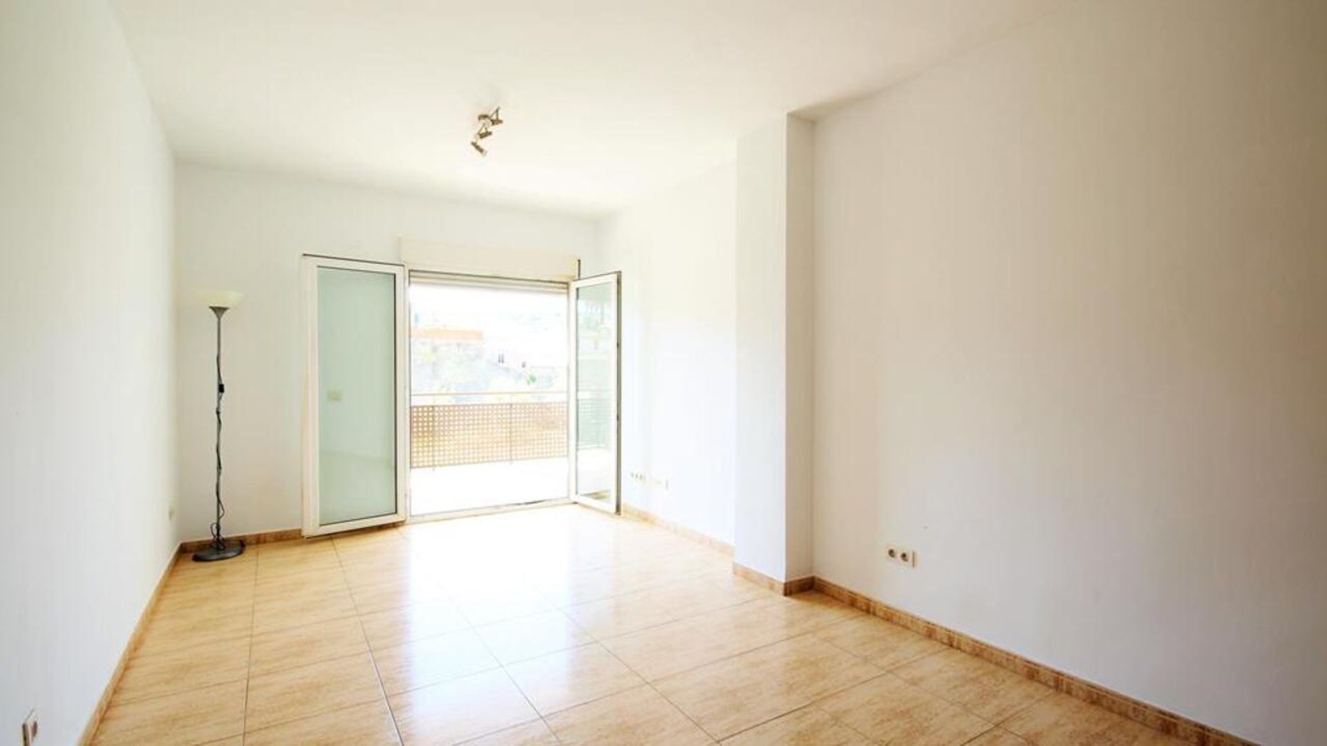 Condominium in Alicante, Valencia 11343519