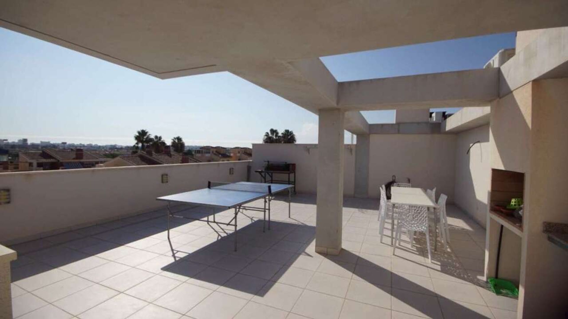 Condominium dans Torrevieja, Valence 11343800