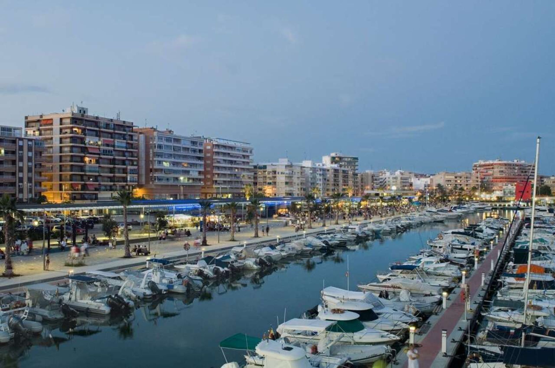 Condominium in Santa Pola, Valencian Community 11343921